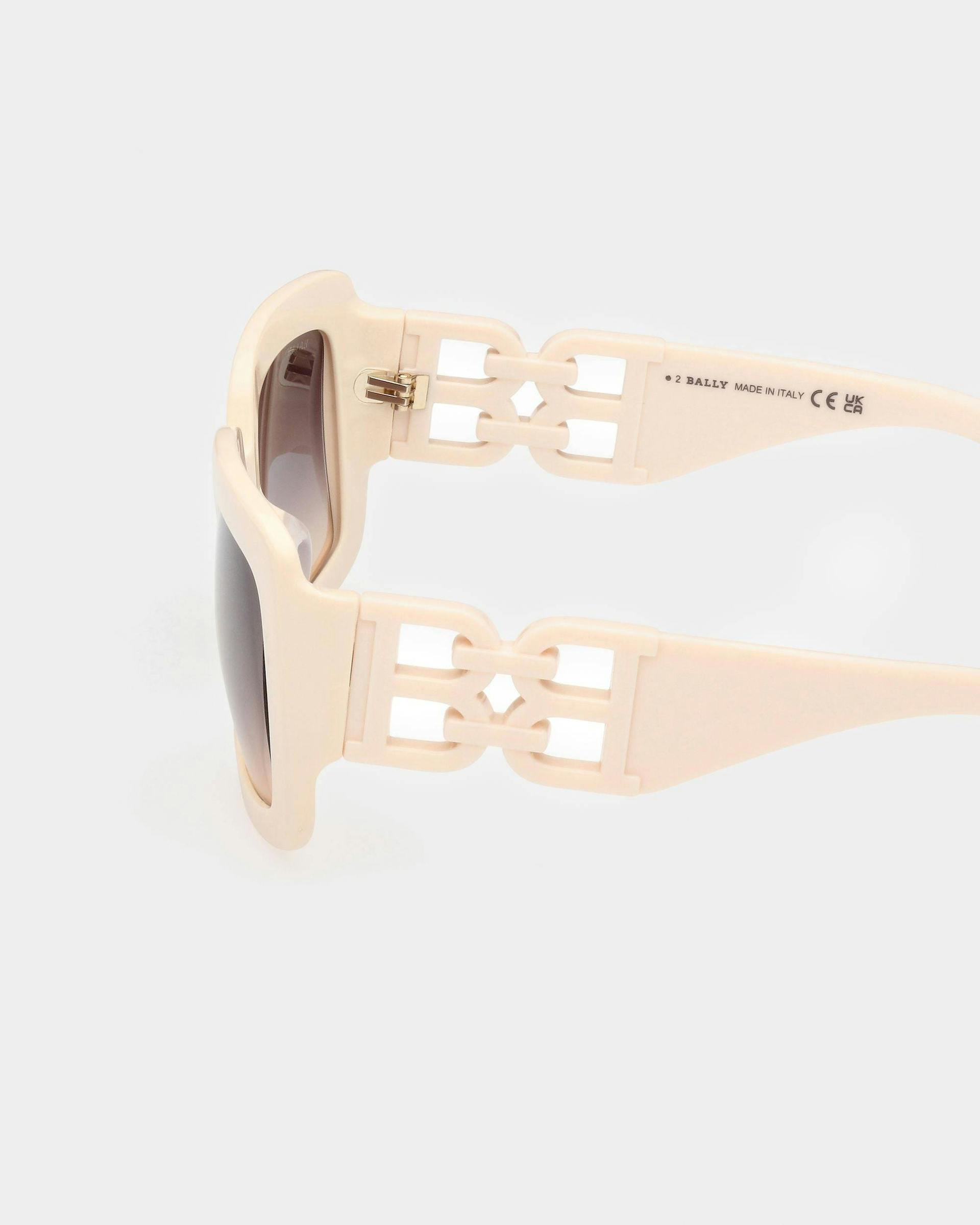 Filiana Sunglasses in White & Gradient Smoke Lenses Acetate Sunglasses In Ivory - Women's - Bally - 02
