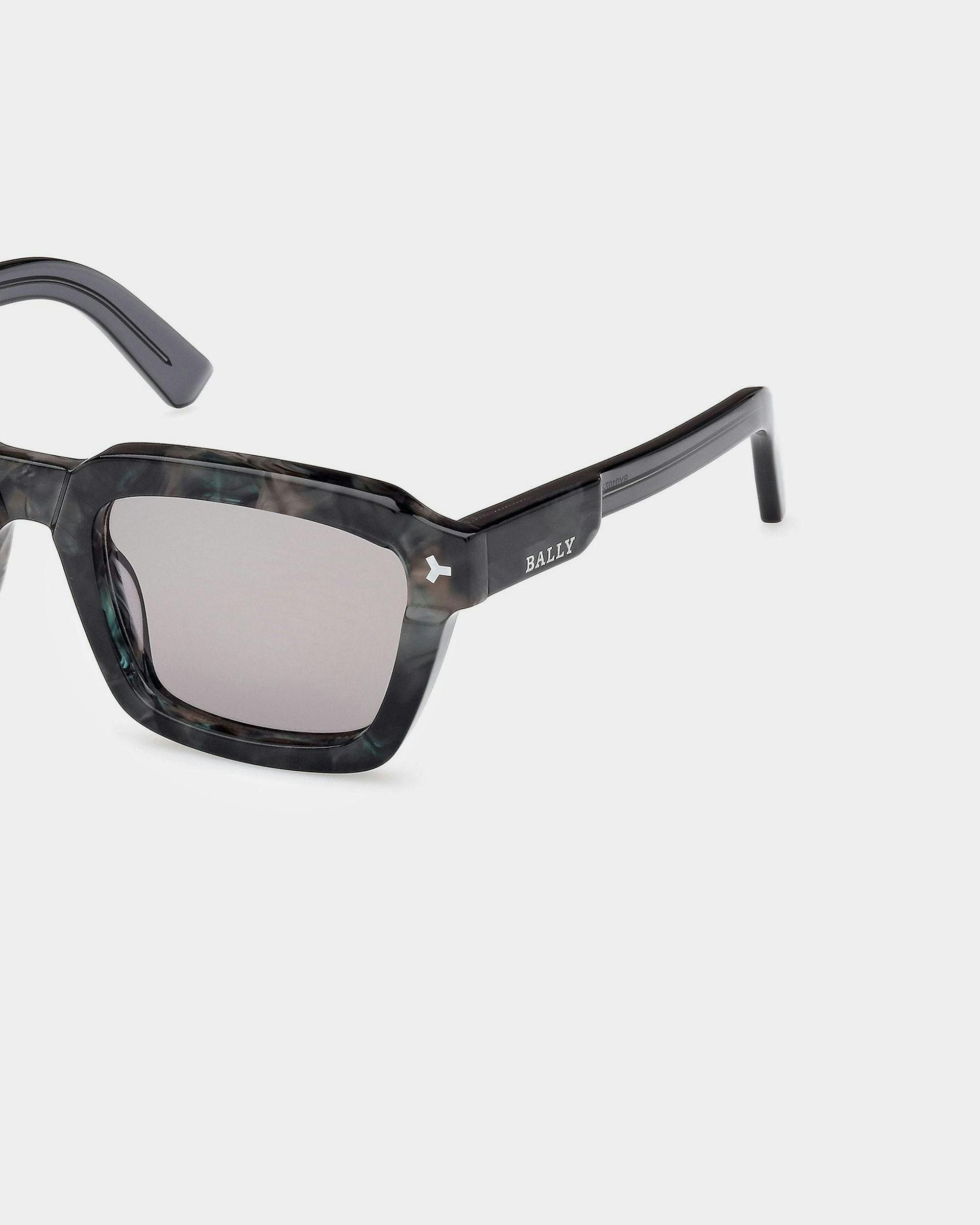 Nicholas Rectangular Full Rim Sunglasses In Black And Gray - Men's - Bally - 03