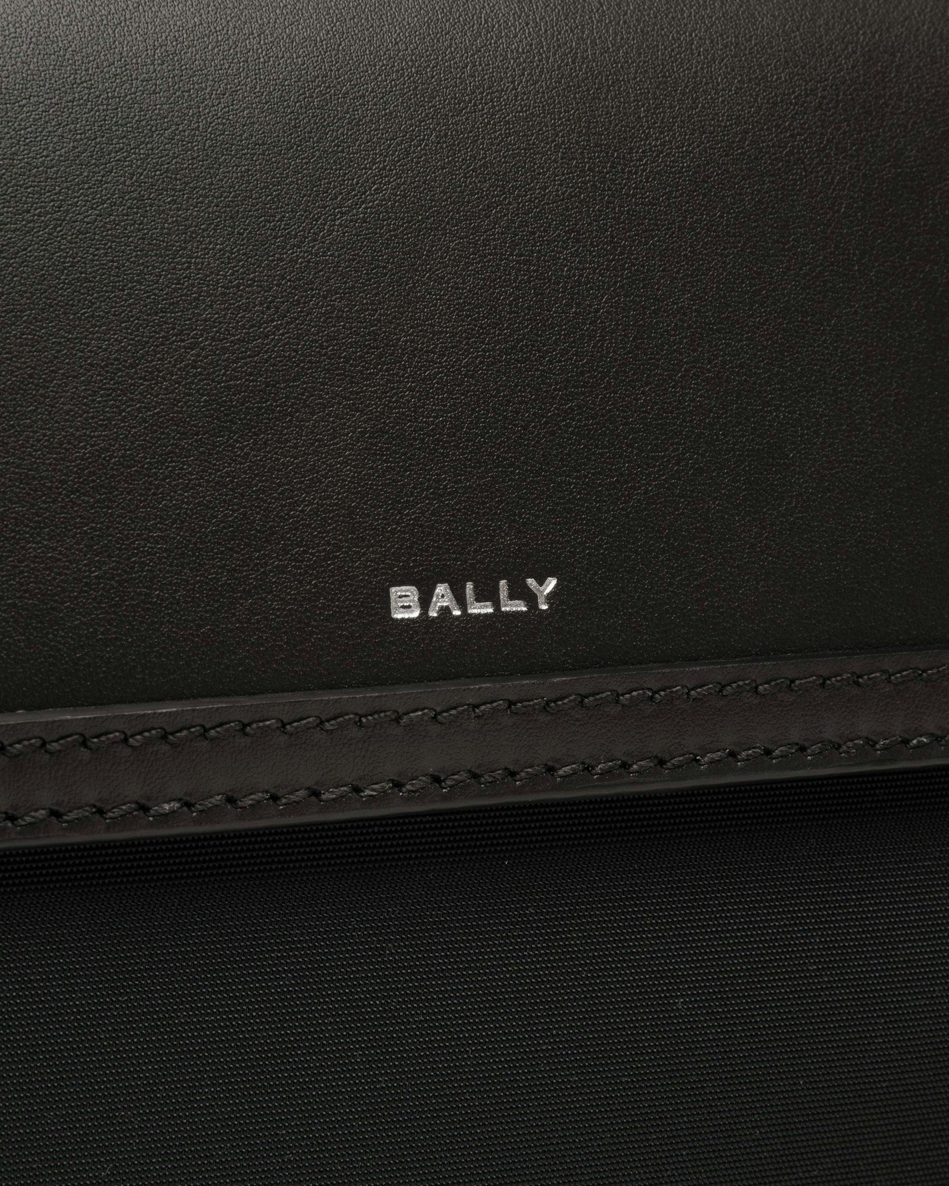 Men's Spin Crossbody Bag in Black Leather | Bally | Still Life Detail