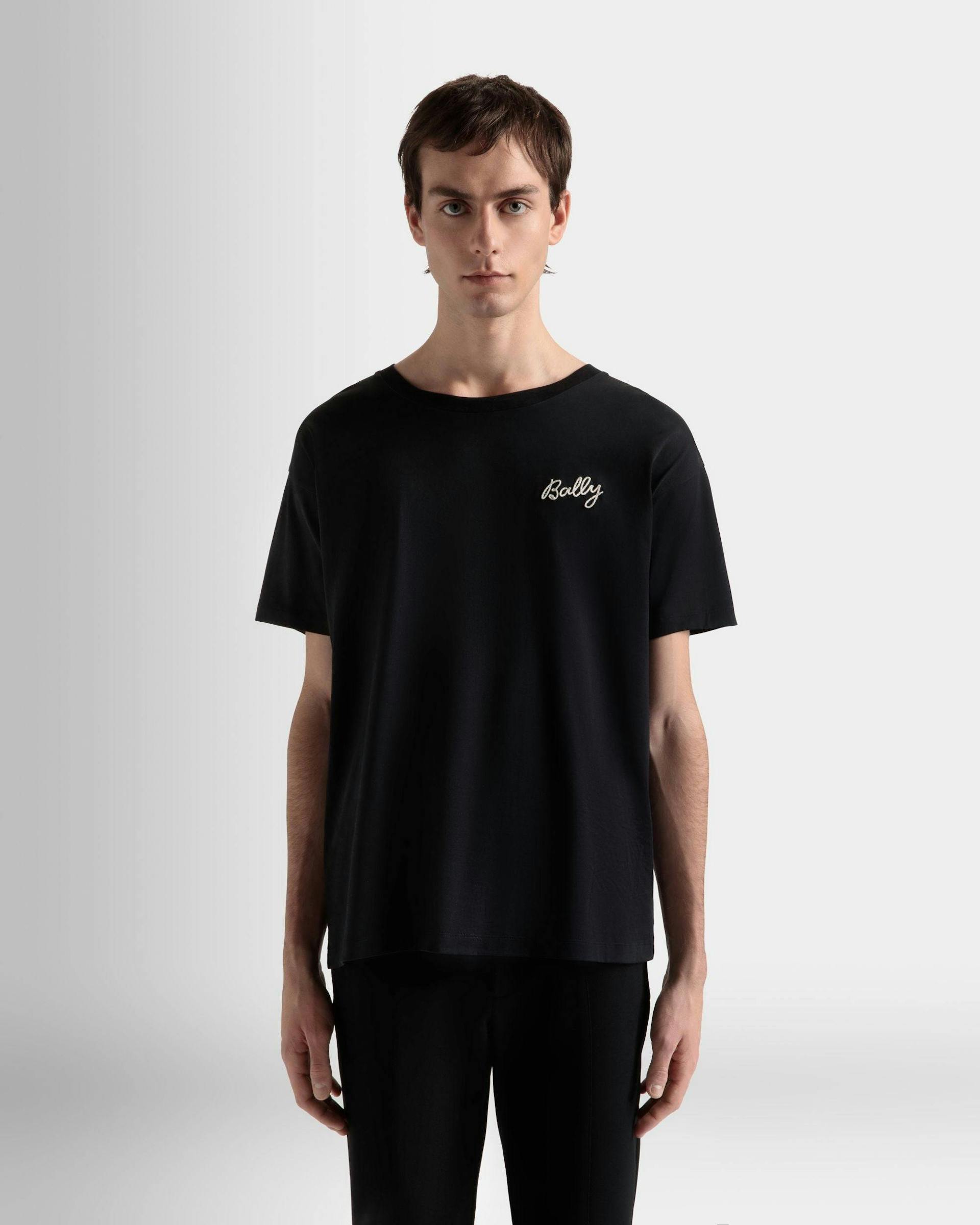 Men's T-Shirt In Black Cotton | Bally | On Model Close Up