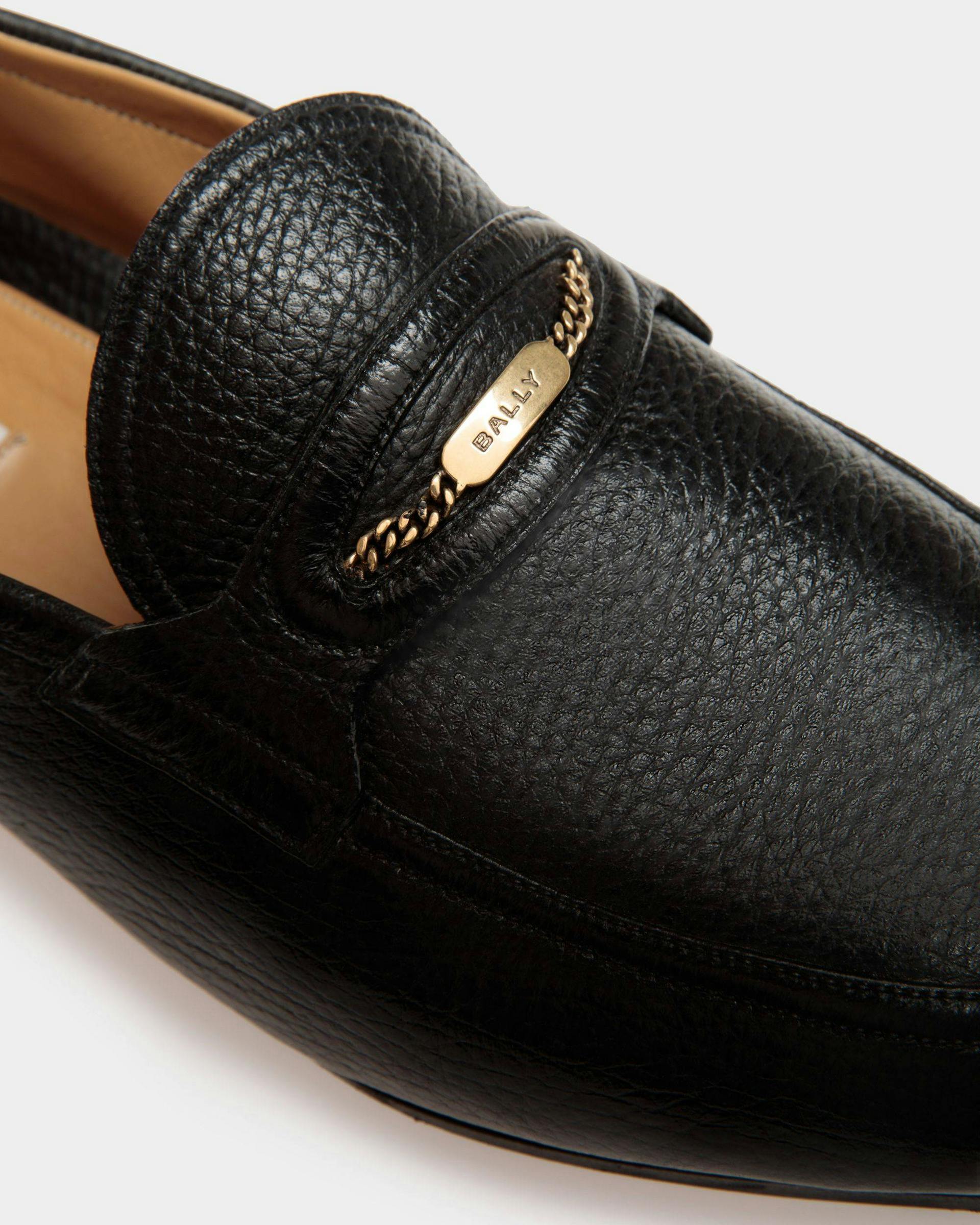 Pesek Loafers In Black Leather - Men's - Bally - 05