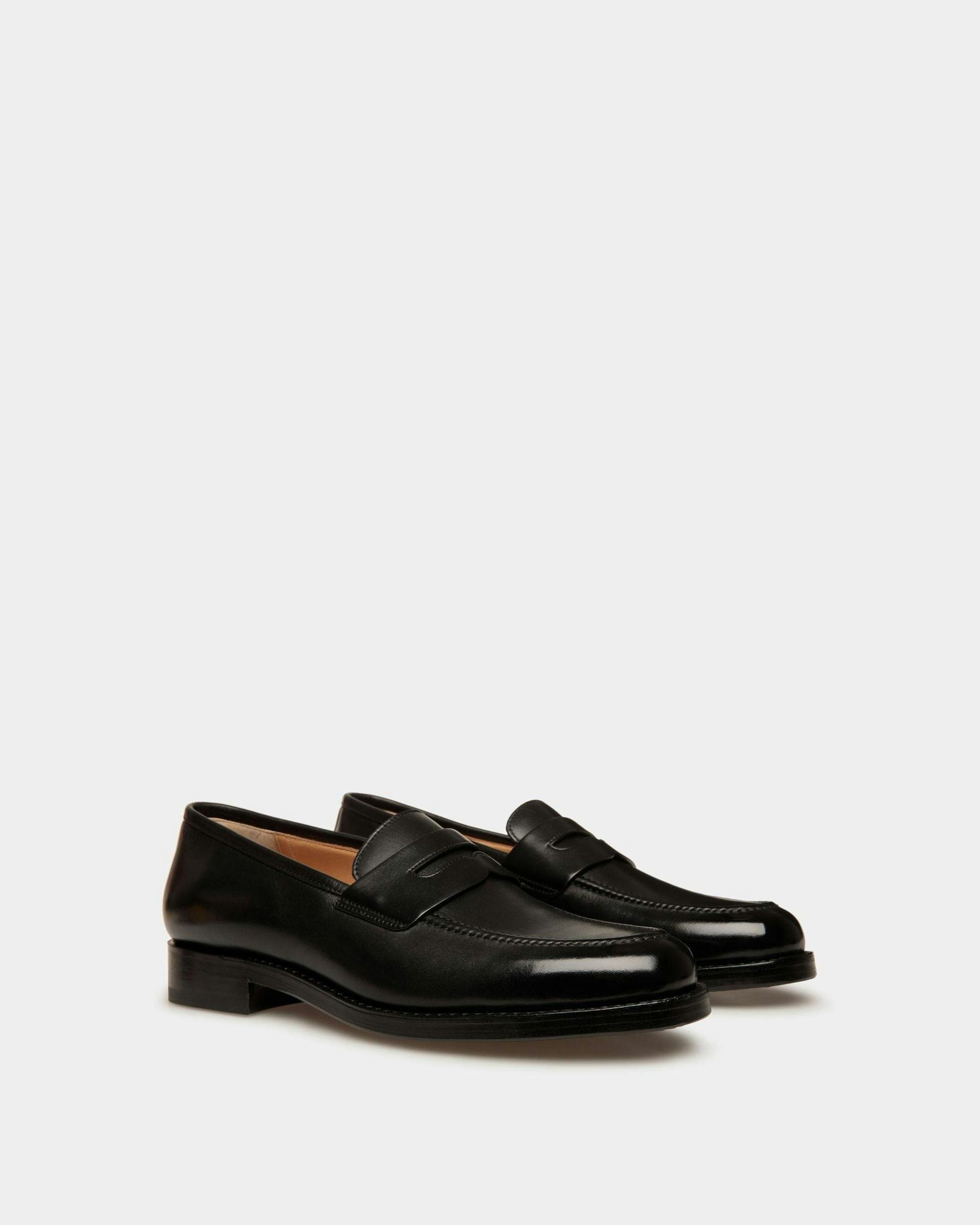 Men's Schoenen Loafer In Black Leather | Bally | Still Life 3/4 Front