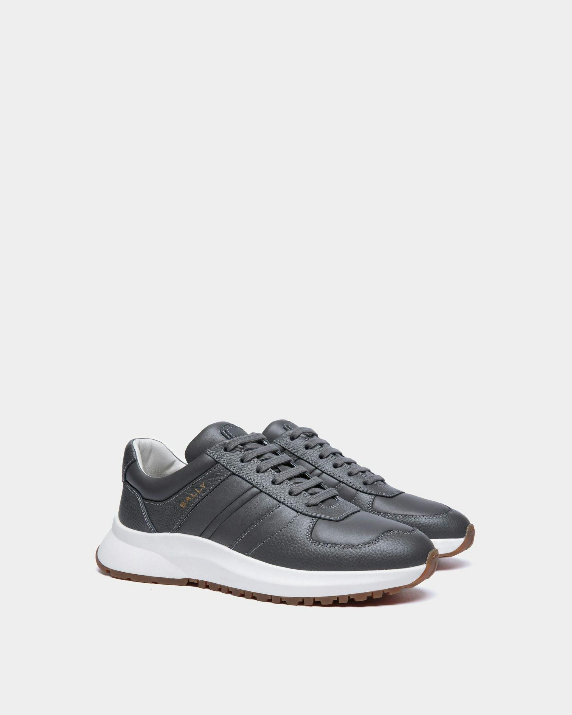 Men's Outline Sneaker In Grey Grained Leather | Bally | Still Life 3/4 Front