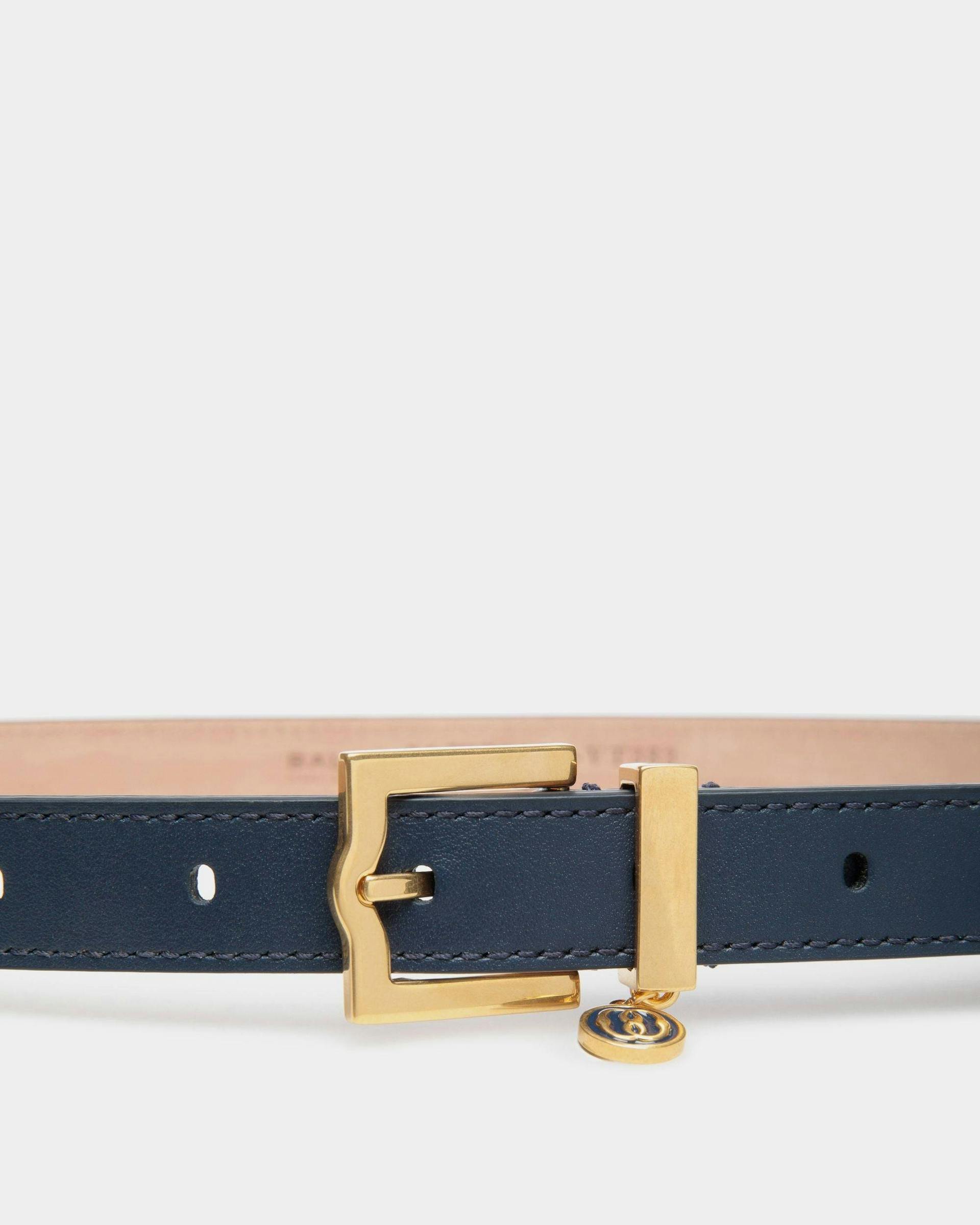 Women's Emblem 20mm Belt in Leather | Bally | On Model Front