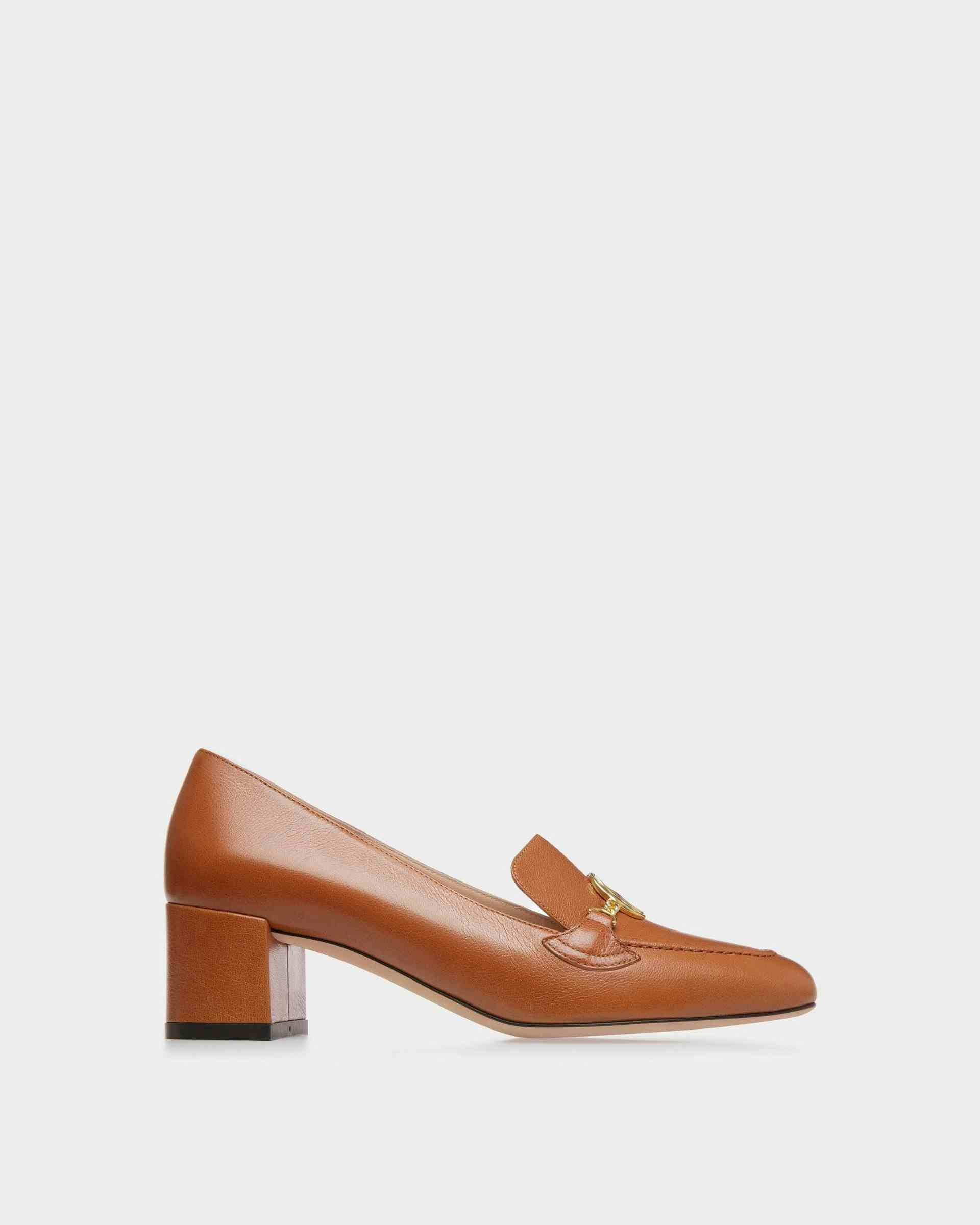 Emblem Pumps In Brown Leather - Women's - Bally