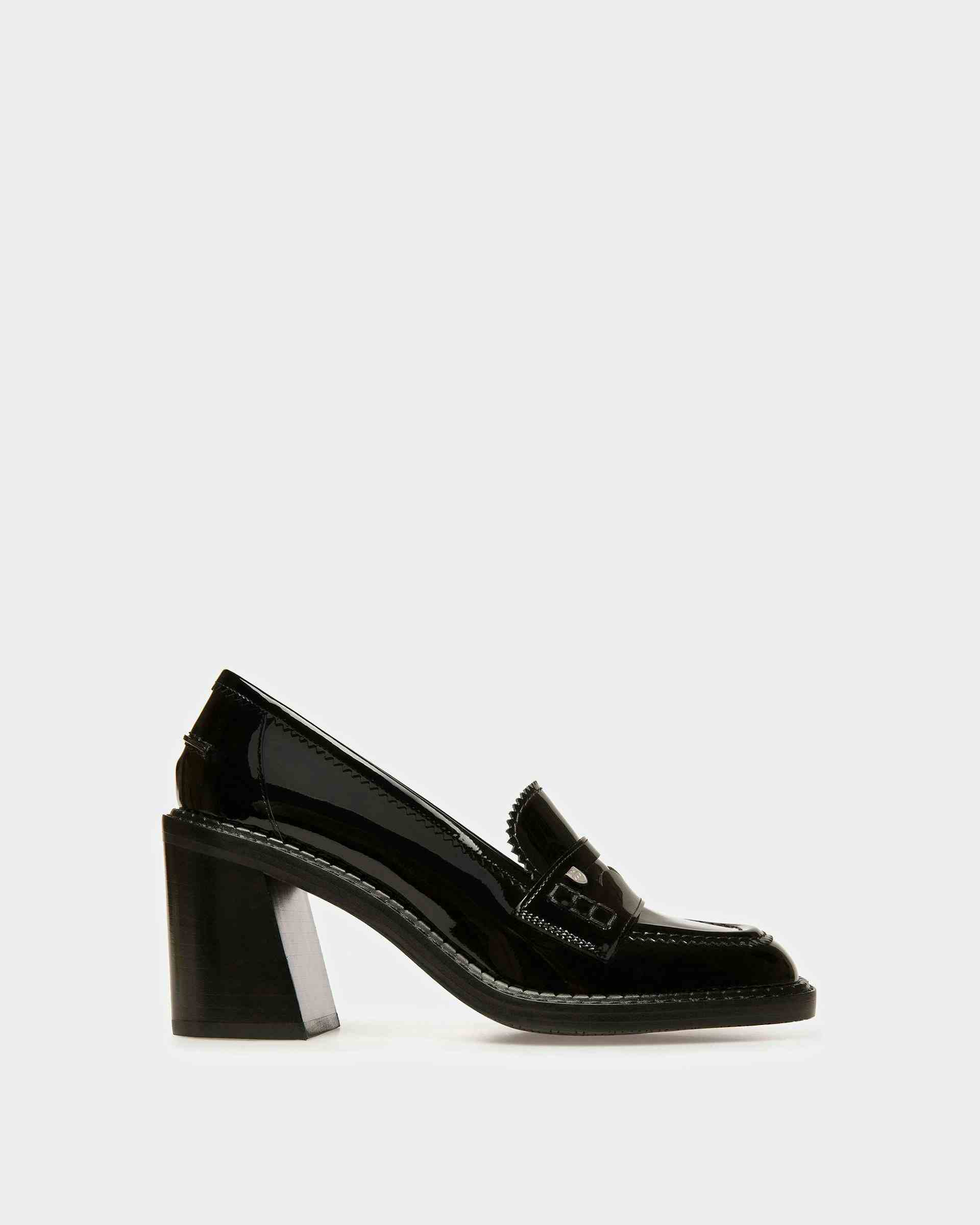 Elly Leather Moccasins In Black - Women's - Bally
