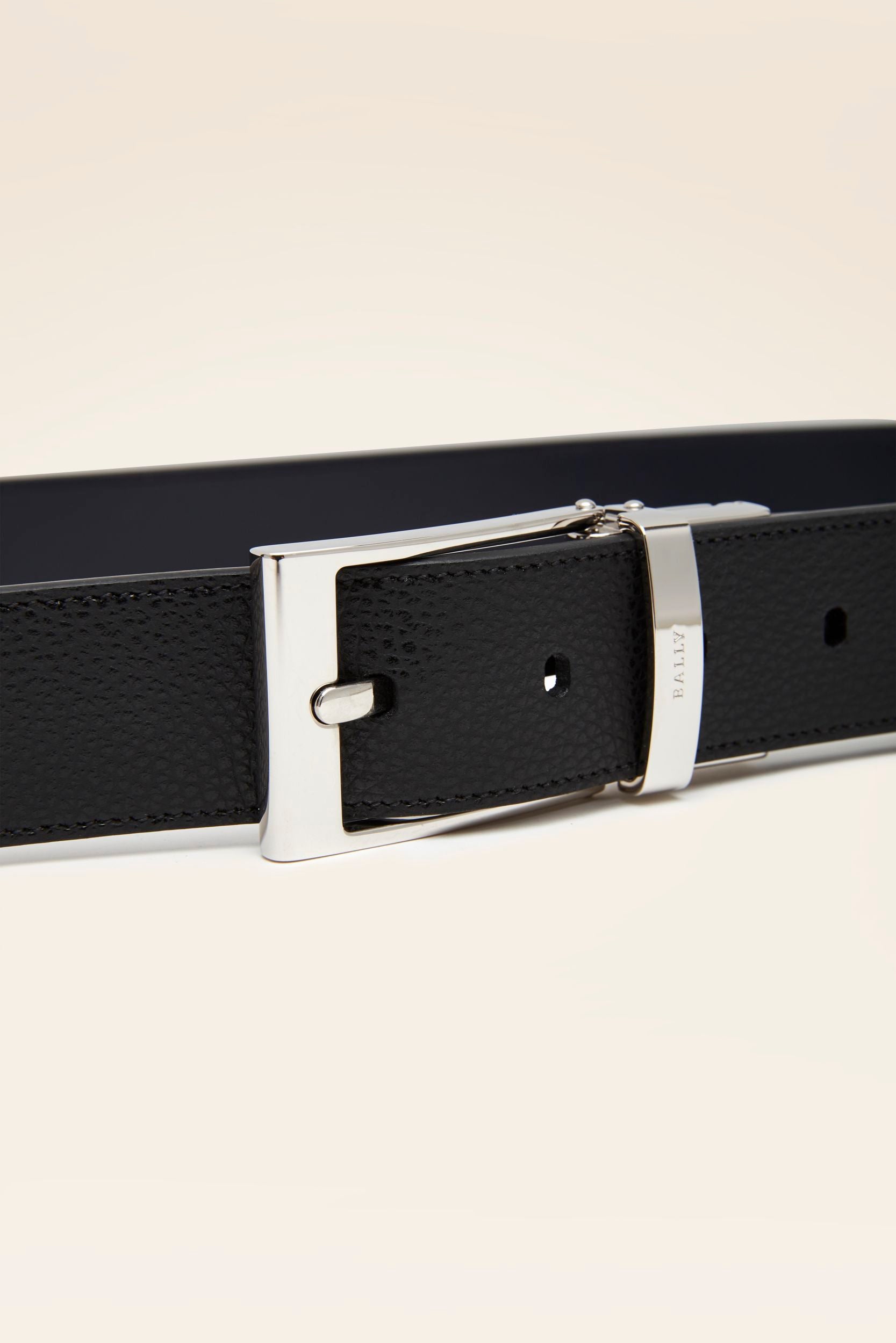 Reversible And Adjustable Belt in Black Leather - Men's - Bally - 03