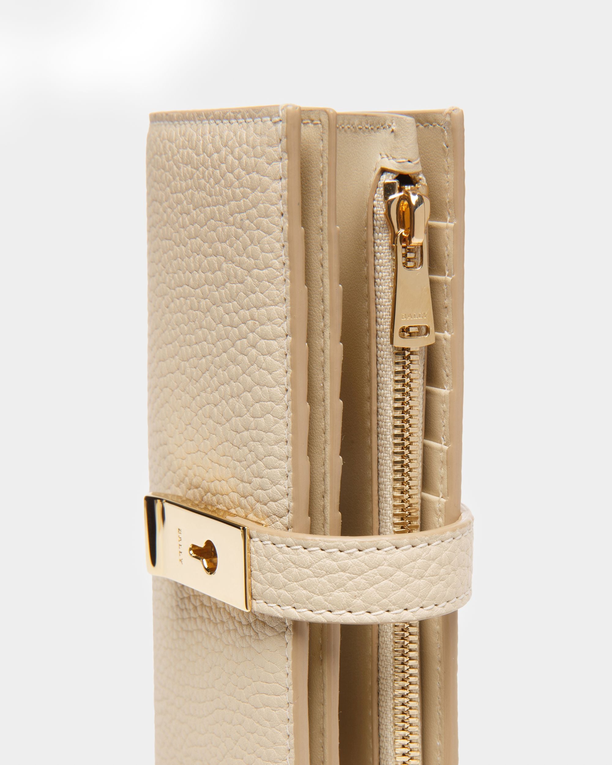 Amber Leather French Wallet In Light Beige - Women's - Bally - 04