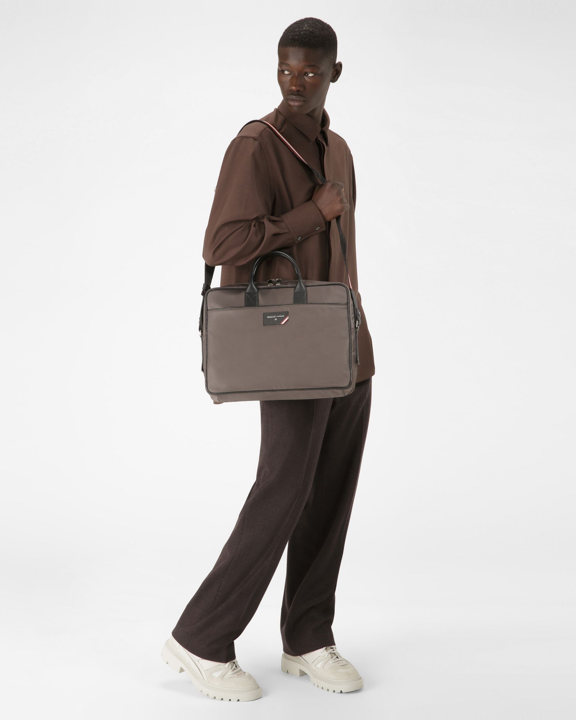 Faldy Recycled Nylon Beniness Bag In Army Green - Men's - Bally - 06