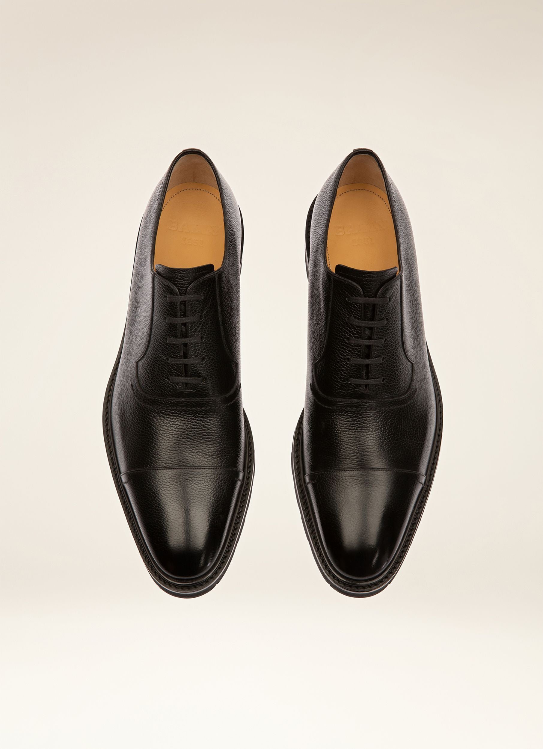 Meyrin Oxford in Black Grained Leather - Men's - Bally - 04