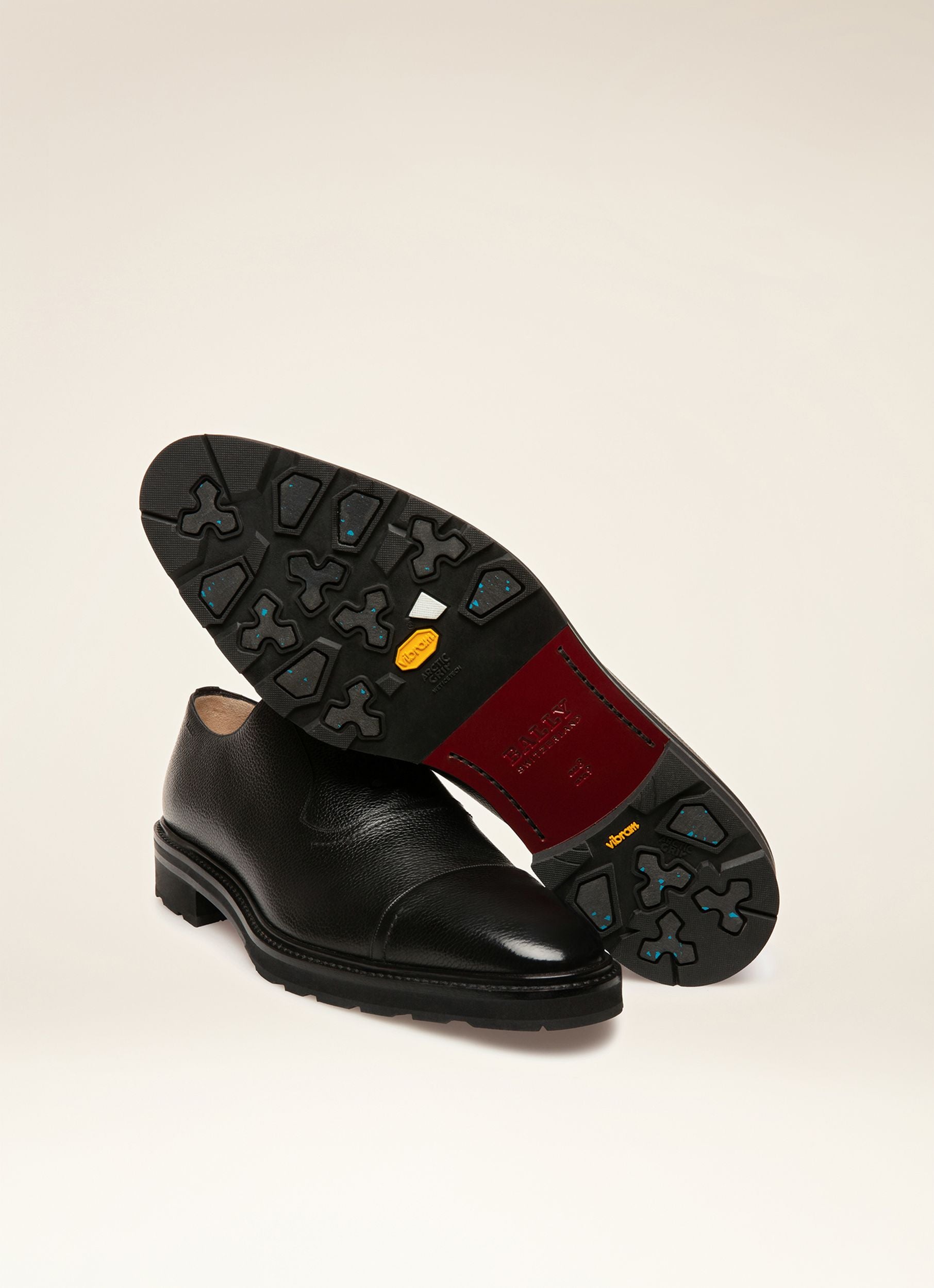 Meyrin Oxford in Black Grained Leather - Men's - Bally - 07