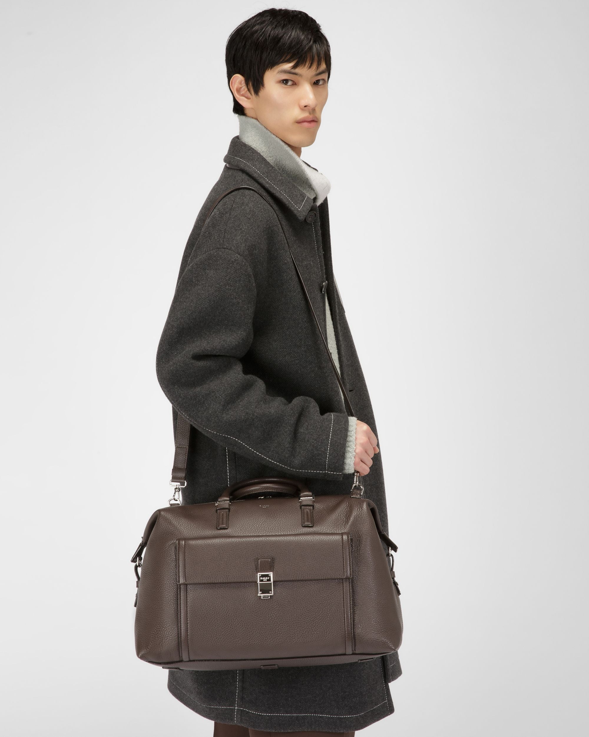 Sandri Leather Weekender Bag In Ebony Brown - Men's - Bally - 02