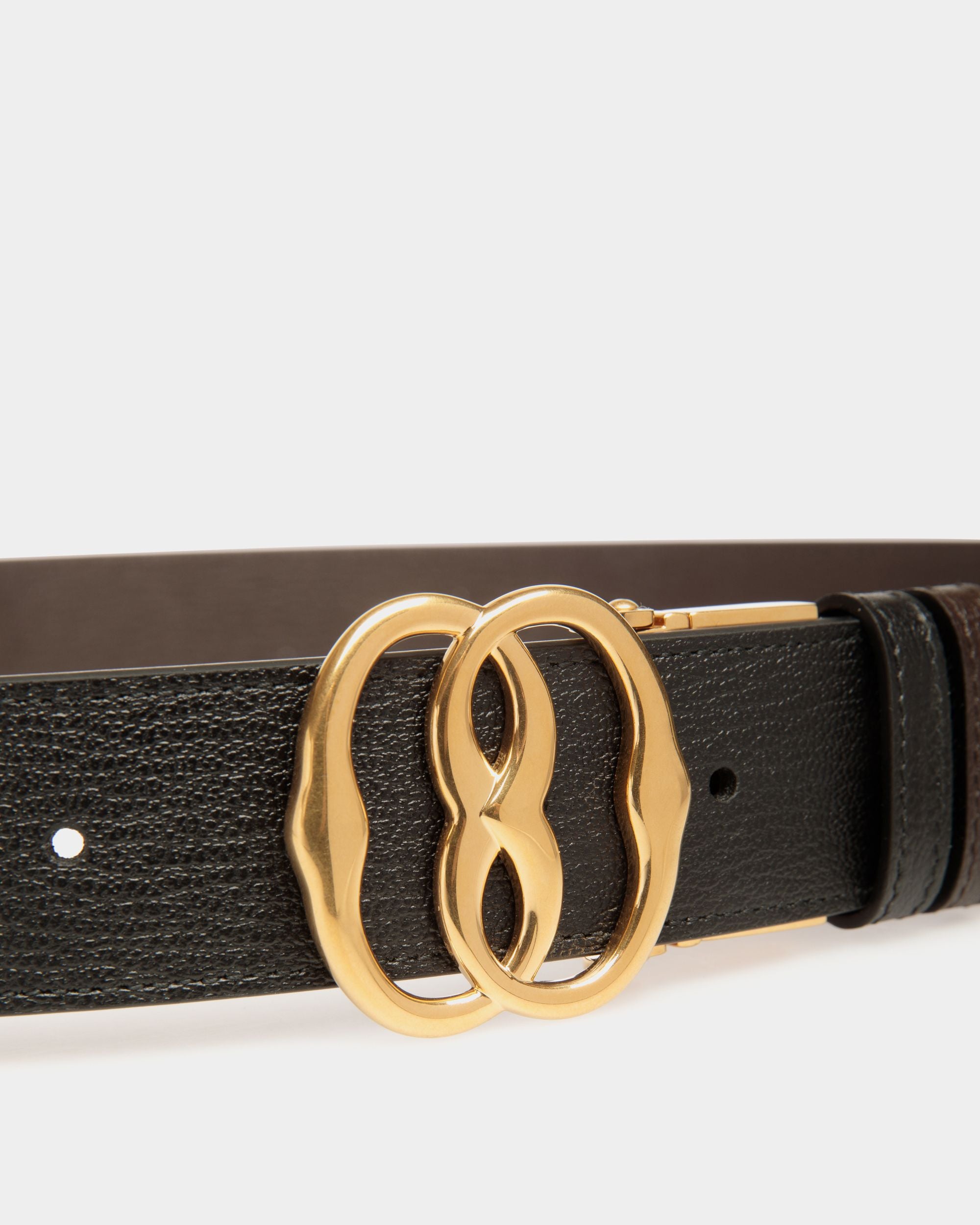 Emblem 35mm Reversible and Adjustable Belt in Black and Ebano Leather - Men's - Bally - 03