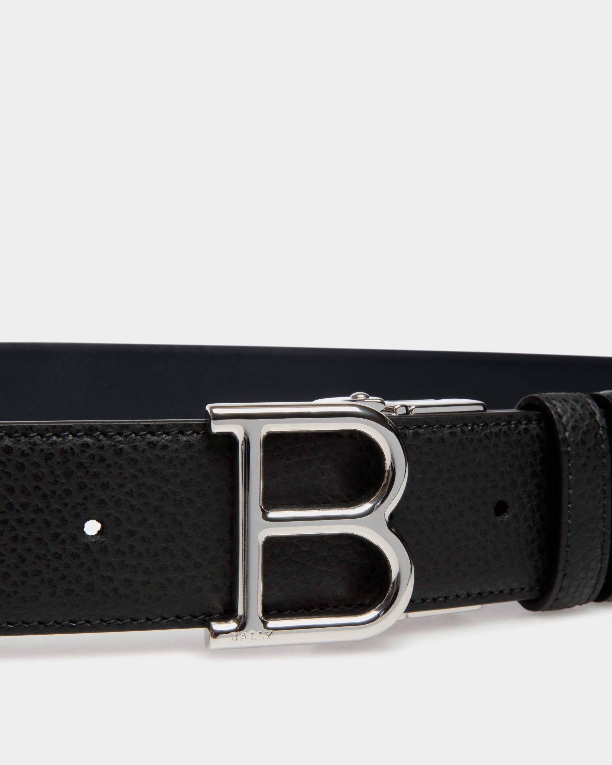 Reversible And Adjustable Belt in Black Leather - Men's - Bally - 03