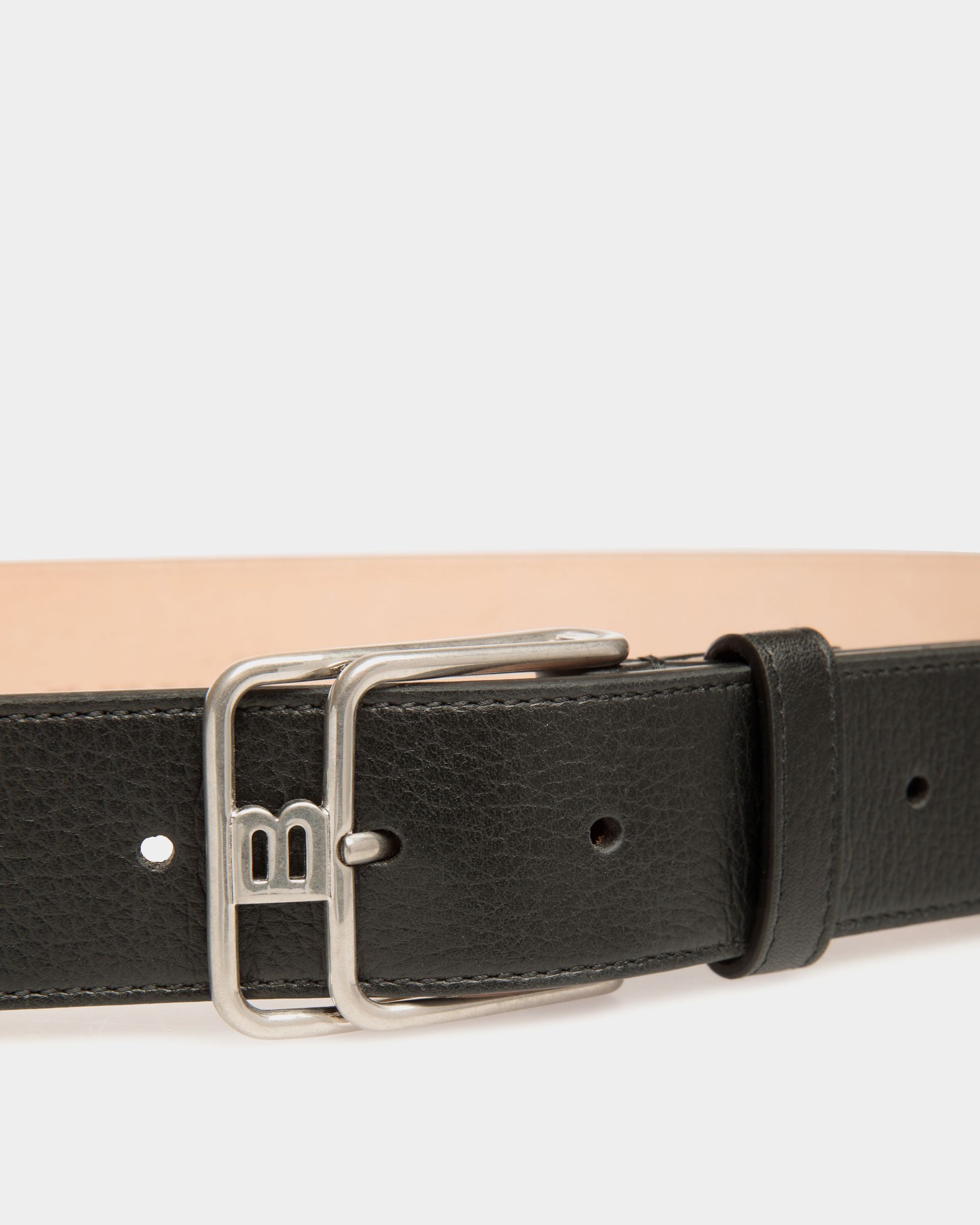 Brett 35 mm Belt in Black Grained Leather - Men's - Bally - 03