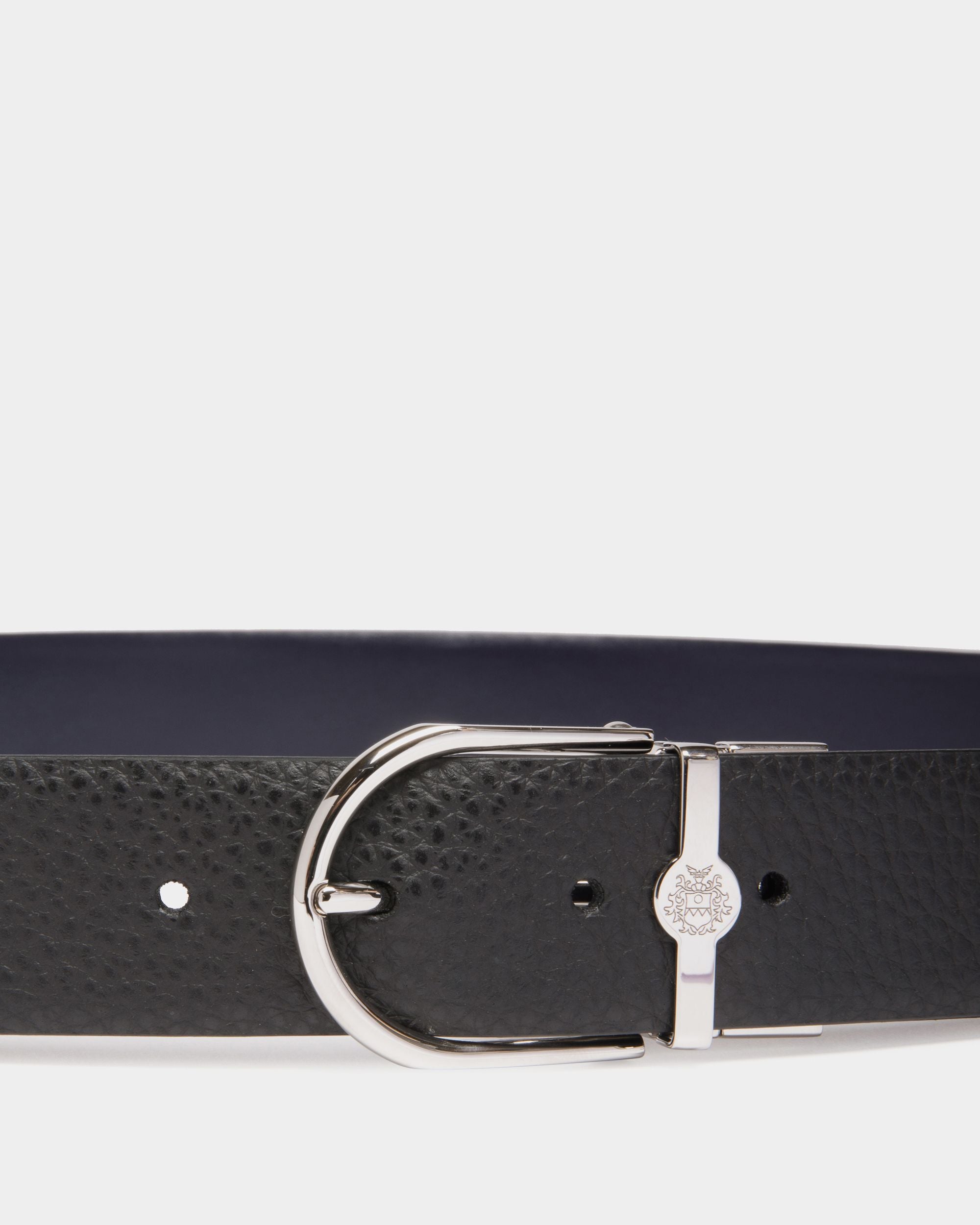 Hanky 35mm Reversible Belt in Black And Navy Blue Leather - Men's - Bally - 03