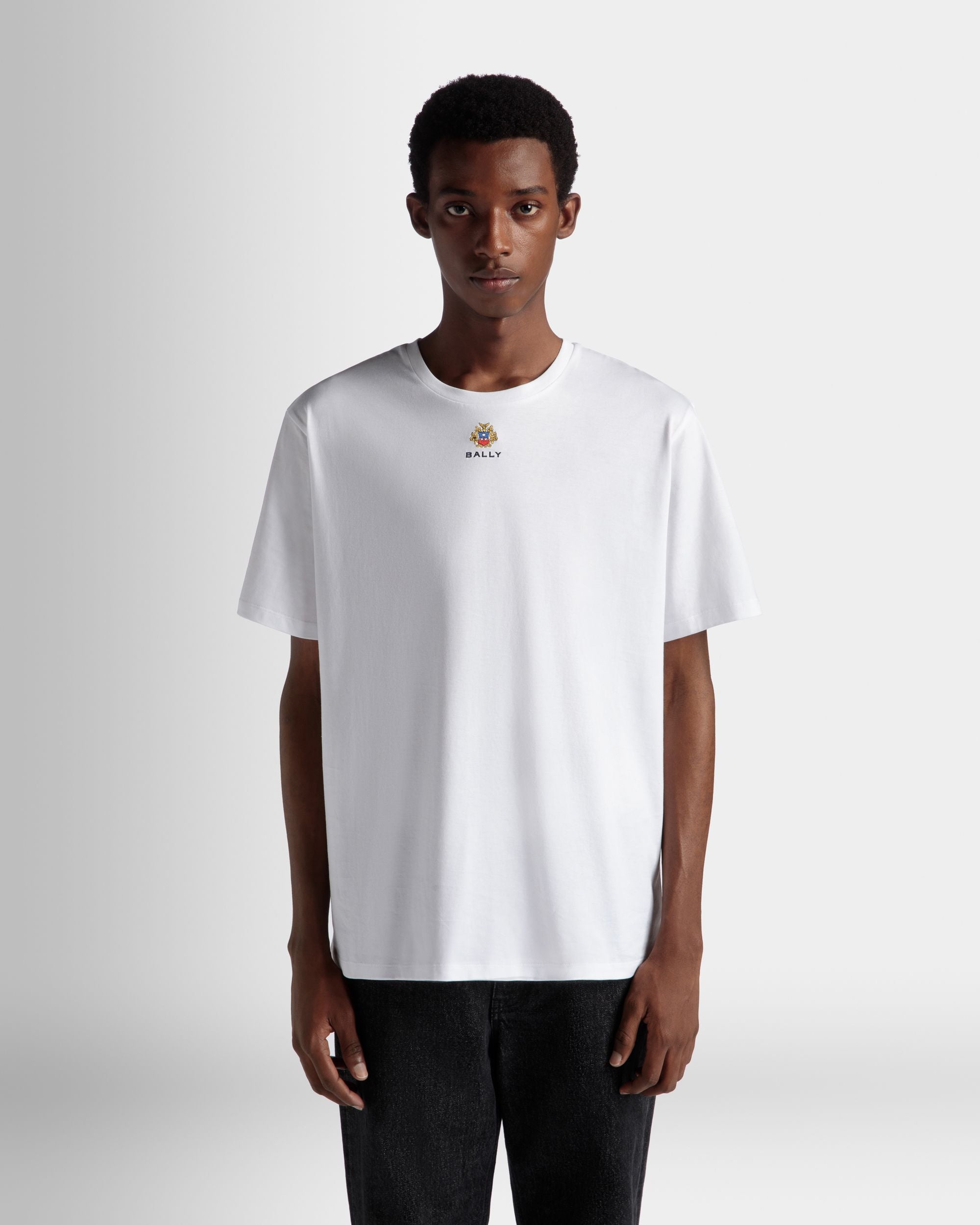 T-Shirt With a Bally Crest Logo In White Cotton - Men's - Bally - 08