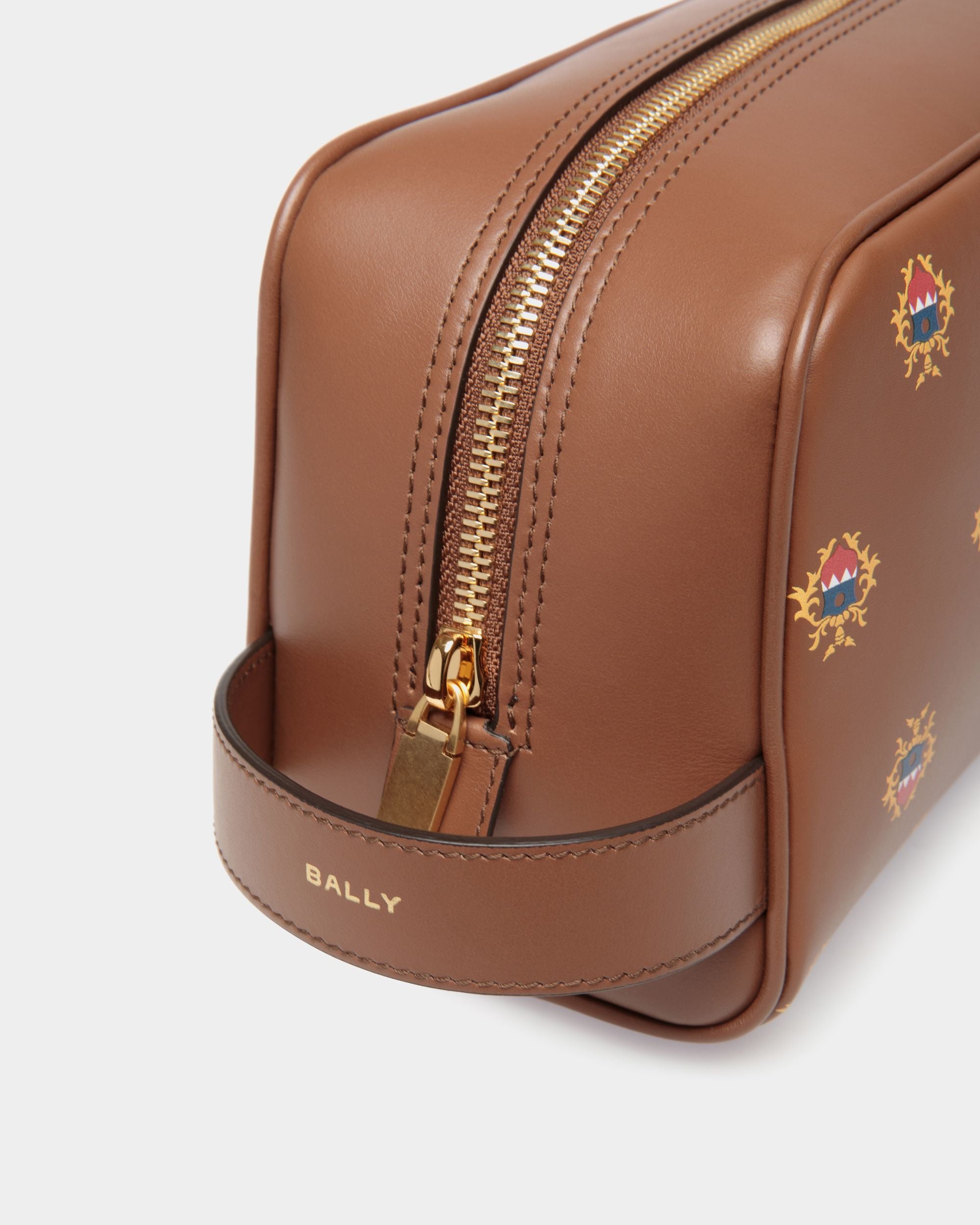 Easy Bally Washbag in Brown Leather with a Bally Crest Print - Men's - Bally - 05