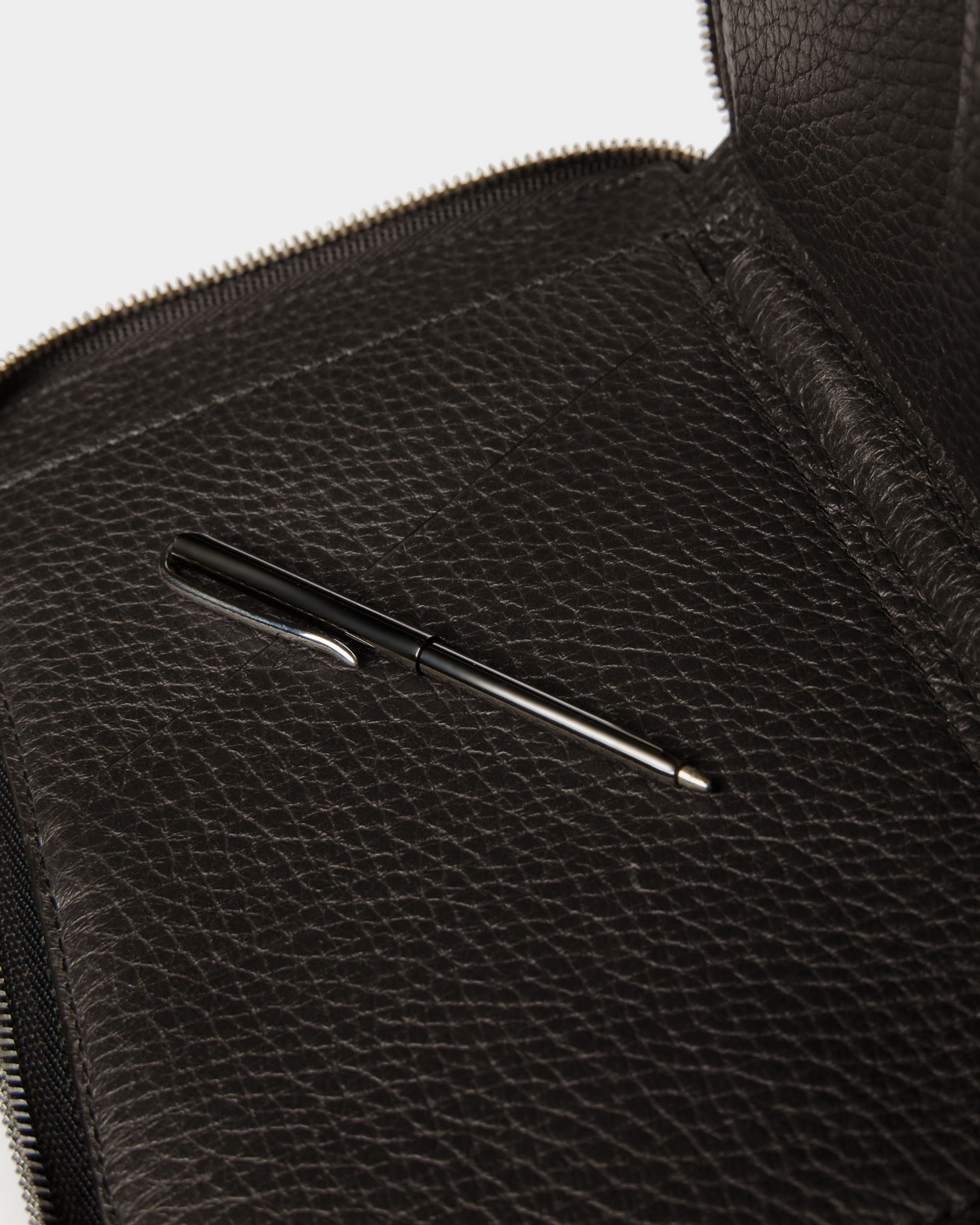 Serwyn Leather Travel Wallet In Black - Men's - Bally - 05