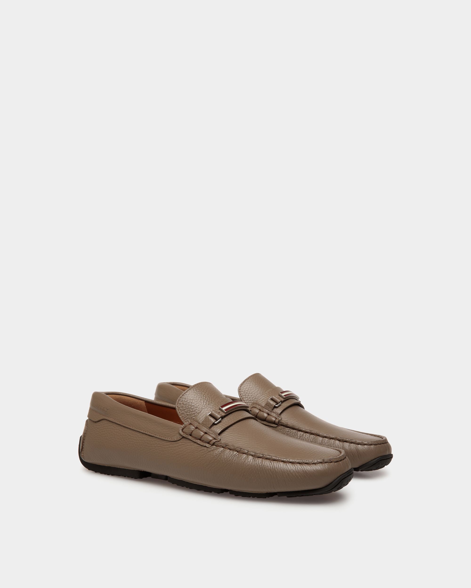 Pilot Driver in Taupe Grained Leather - Men's - Bally - 02