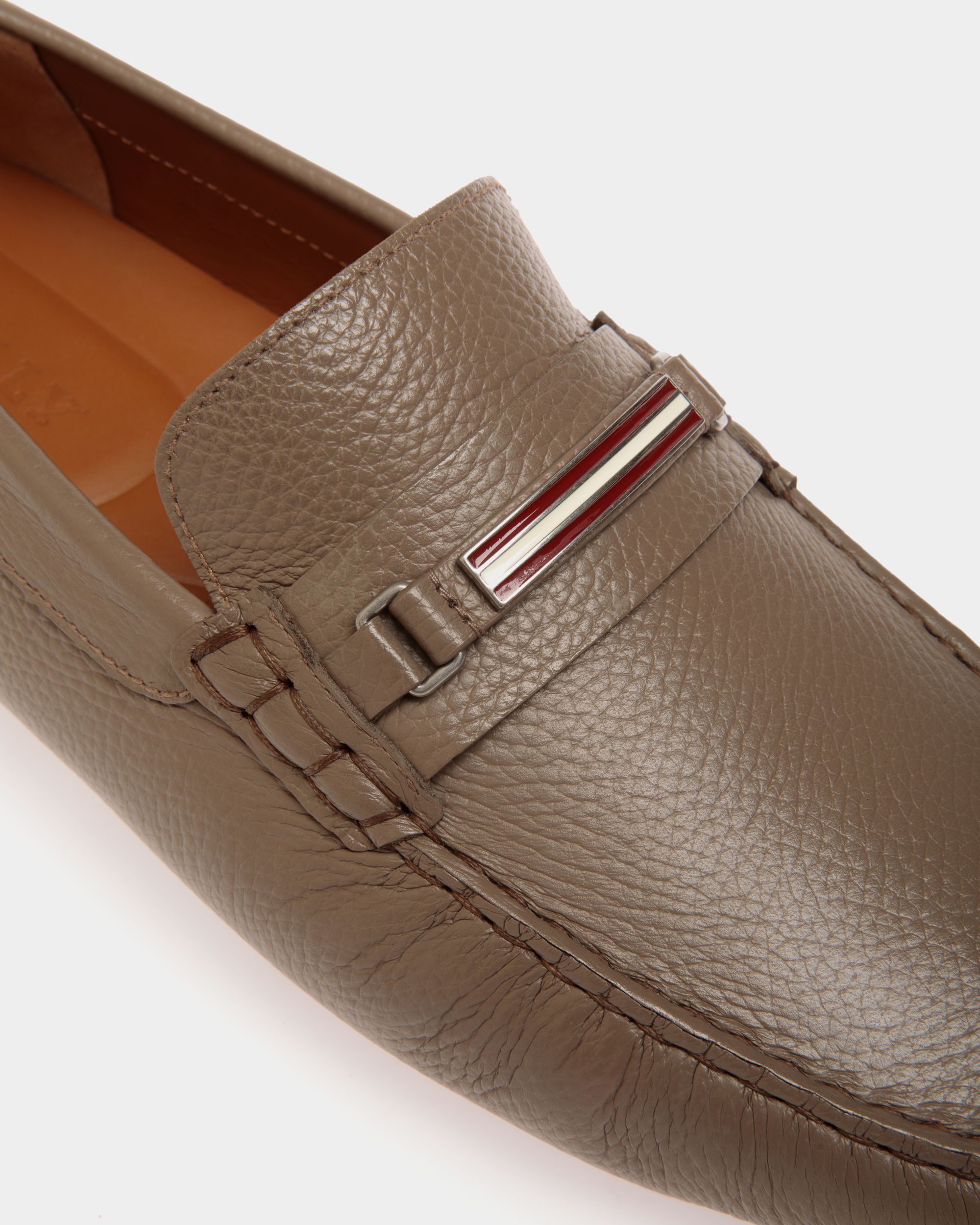 Pilot Driver in Taupe Grained Leather - Men's - Bally - 05
