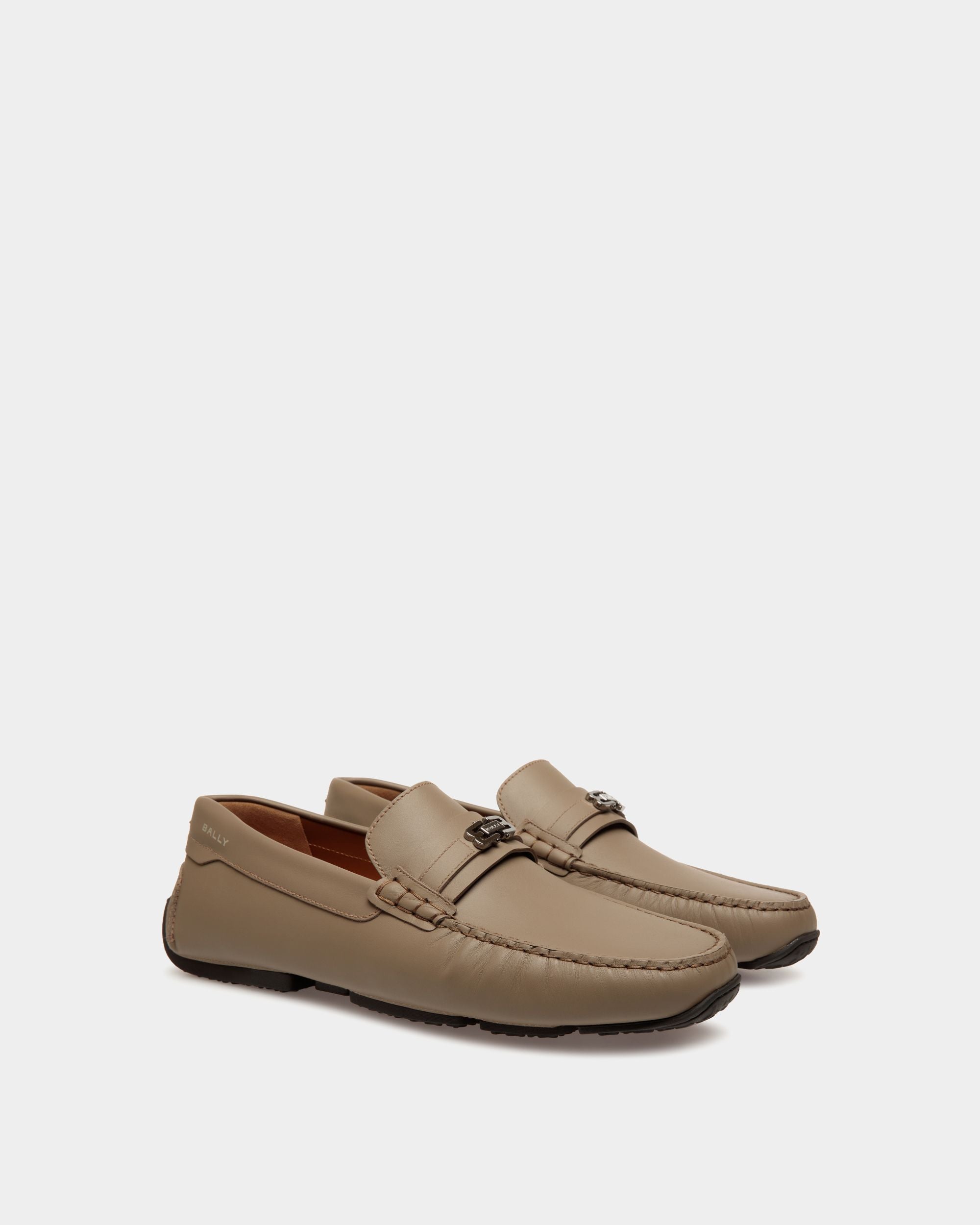 Pilot Driver in Taupe Leather - Men's - Bally - 02
