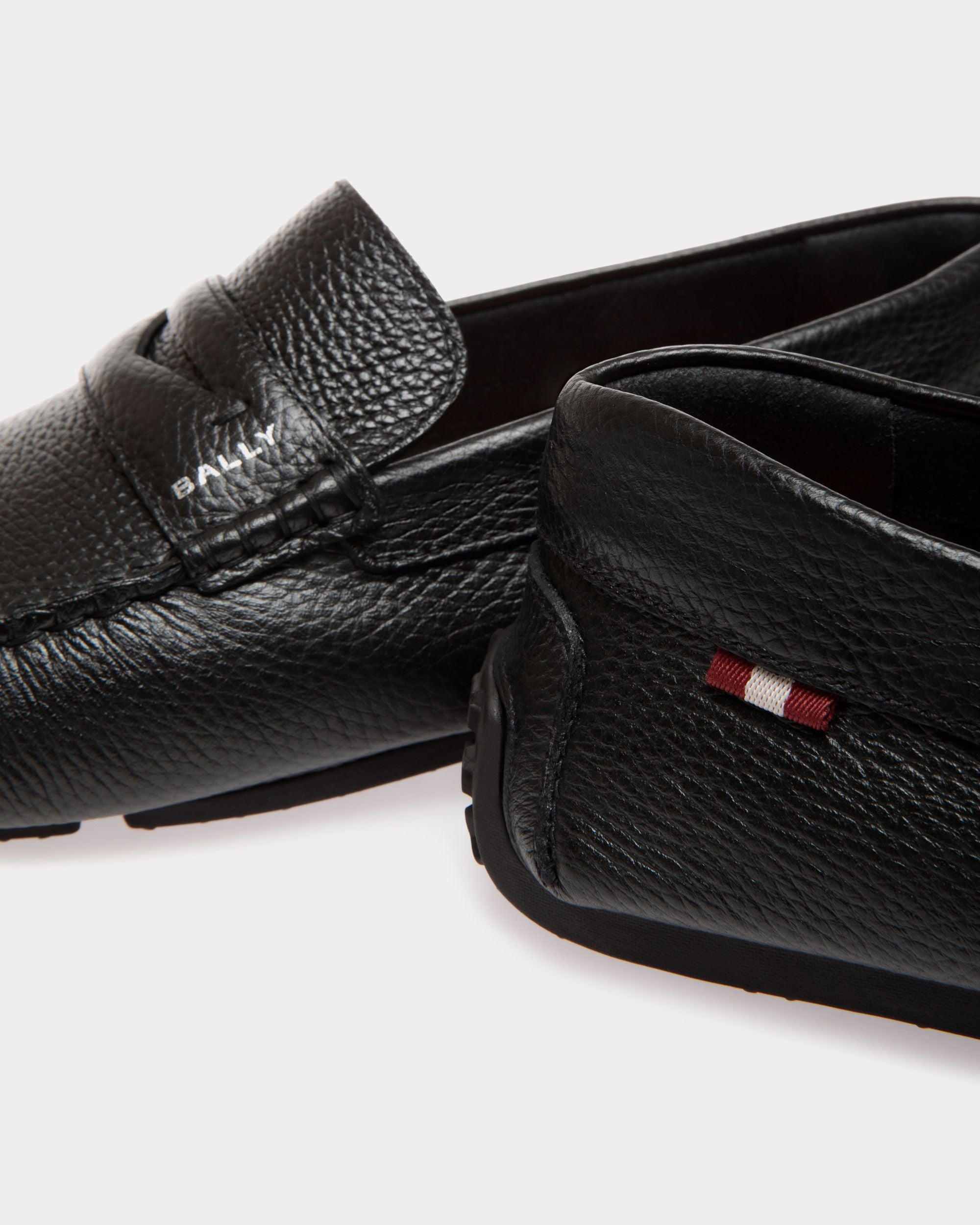 Pilot Driver in Black Grained Leather - Men's - Bally - 05