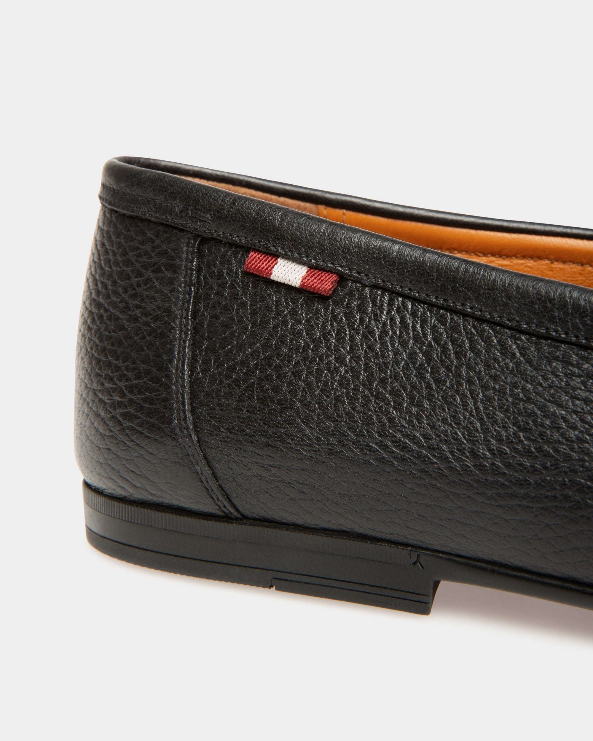 Moccasin in Black Grained Leather - Men's - Bally - 03