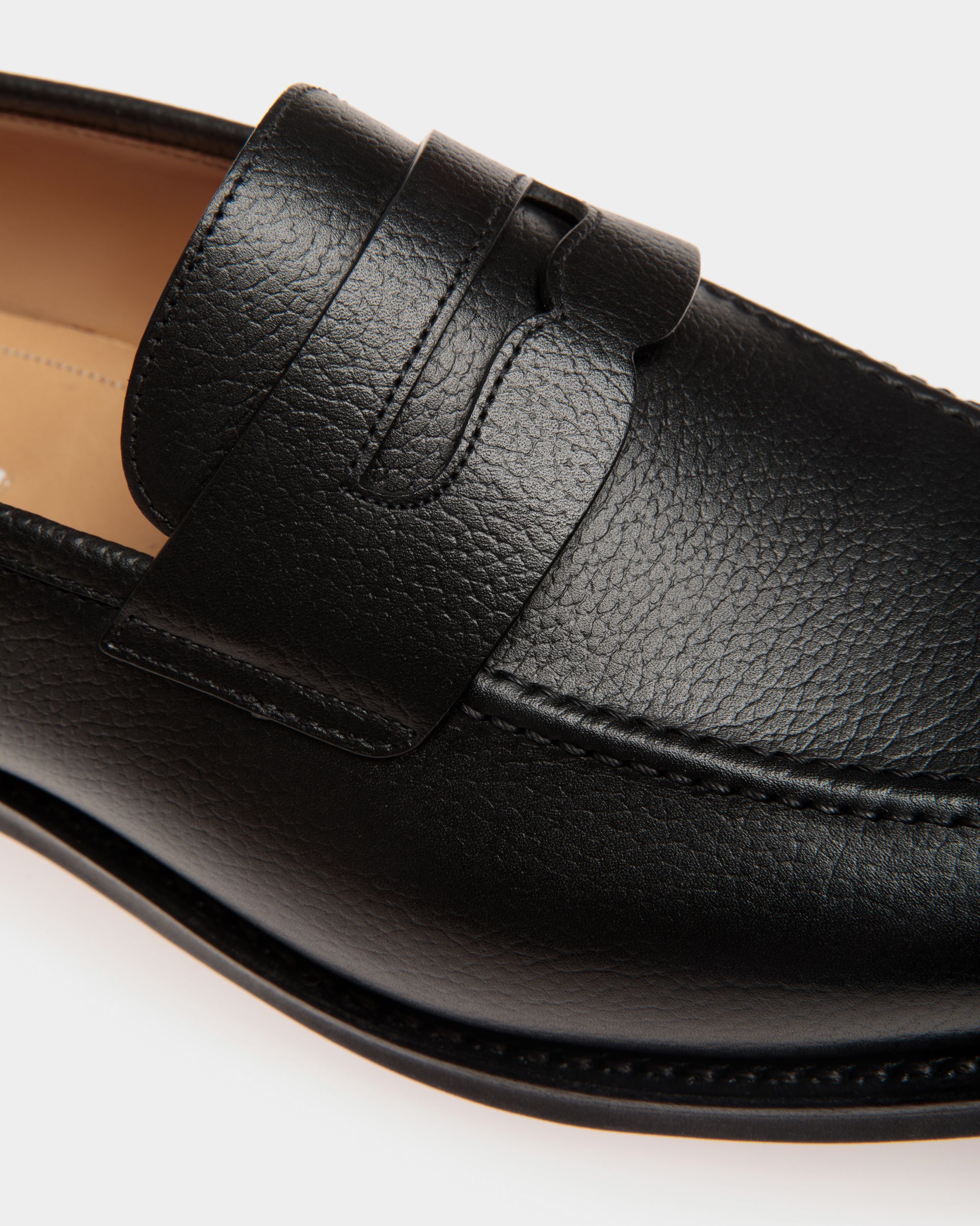 Men s Schoenen Loafer in Embossed Leather Bally