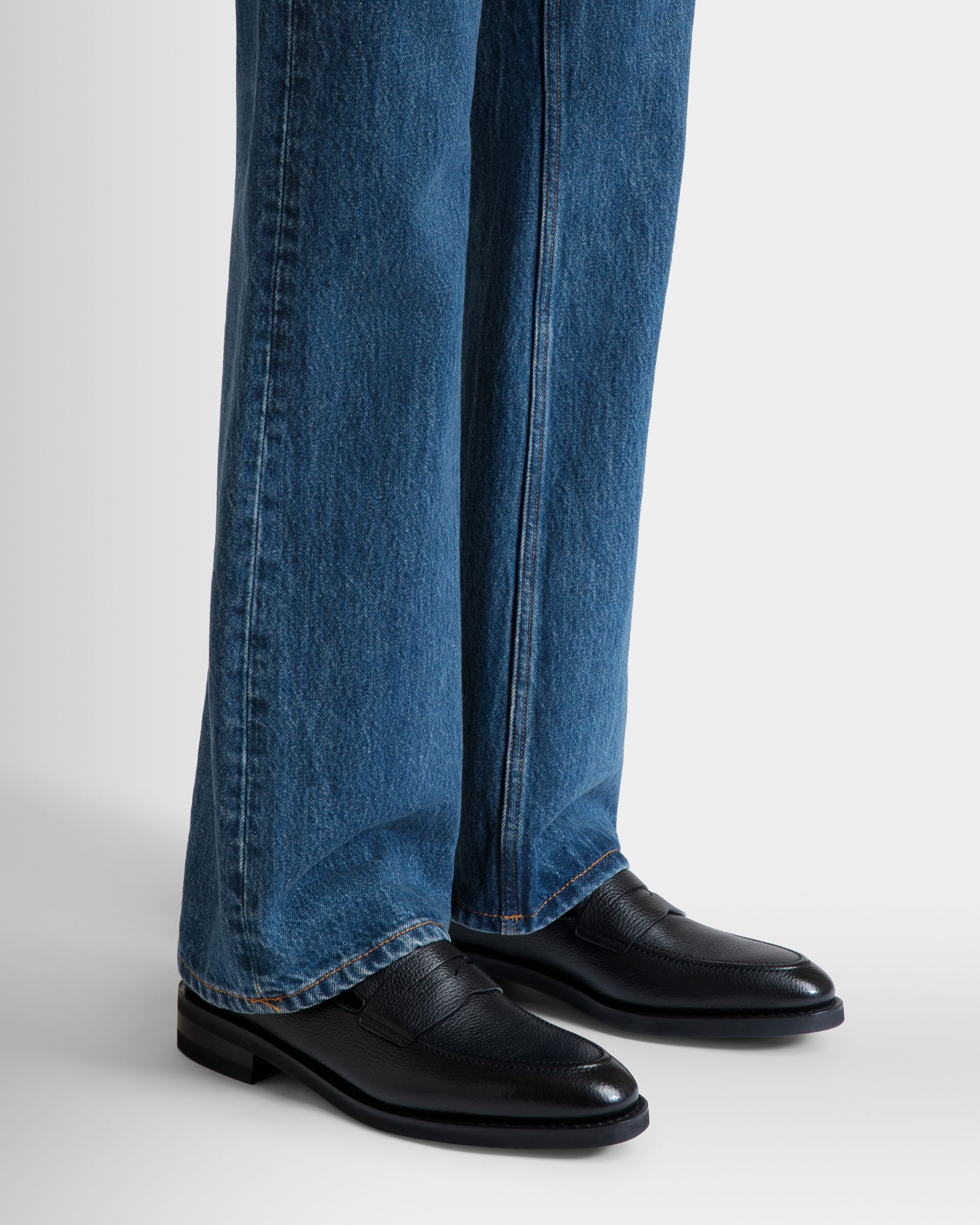 Scribe Un Loafer in Black Deer Leather - Men's - Bally - 02