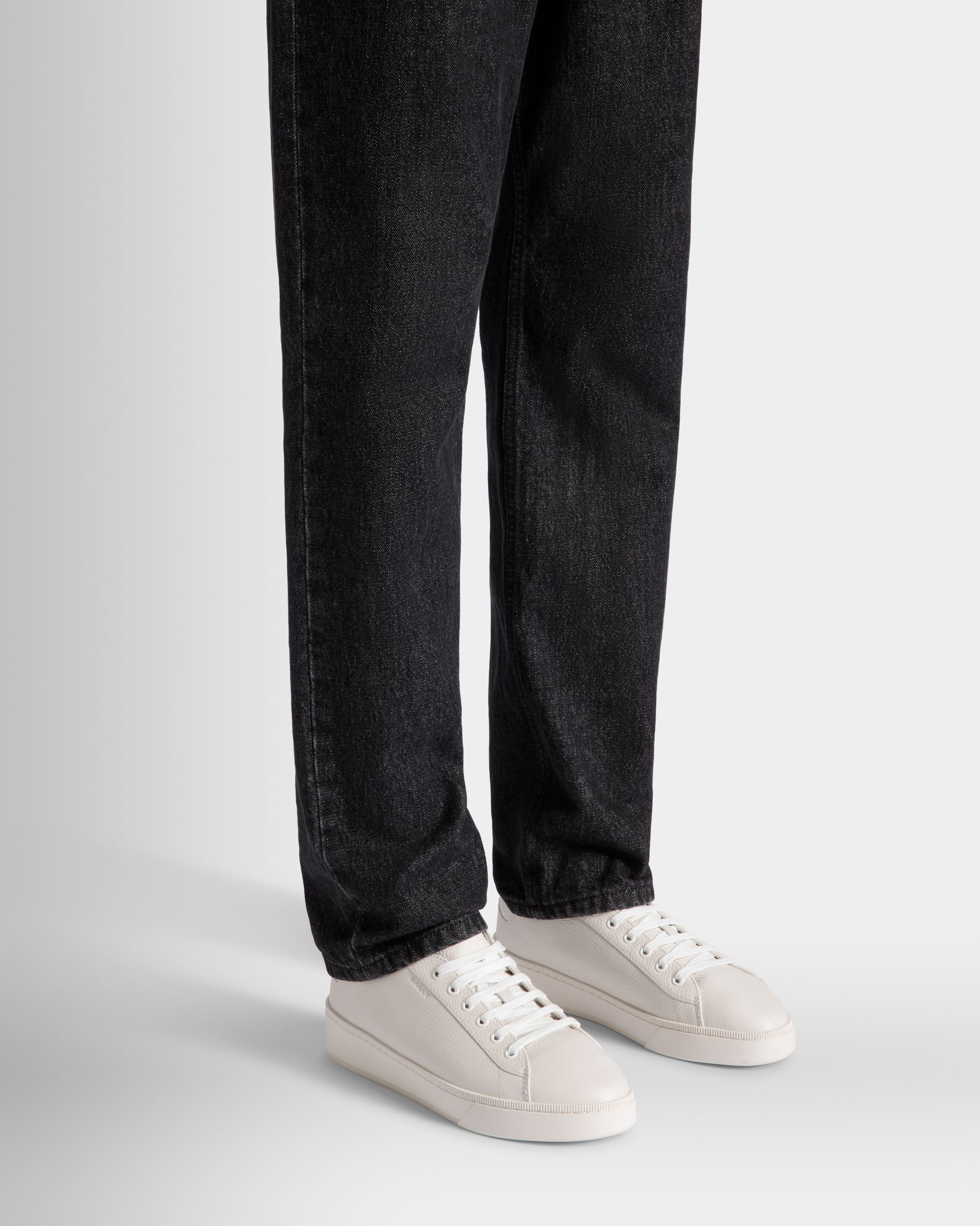 Raise Sneaker In White Grained Leather - Men's - Bally - 02