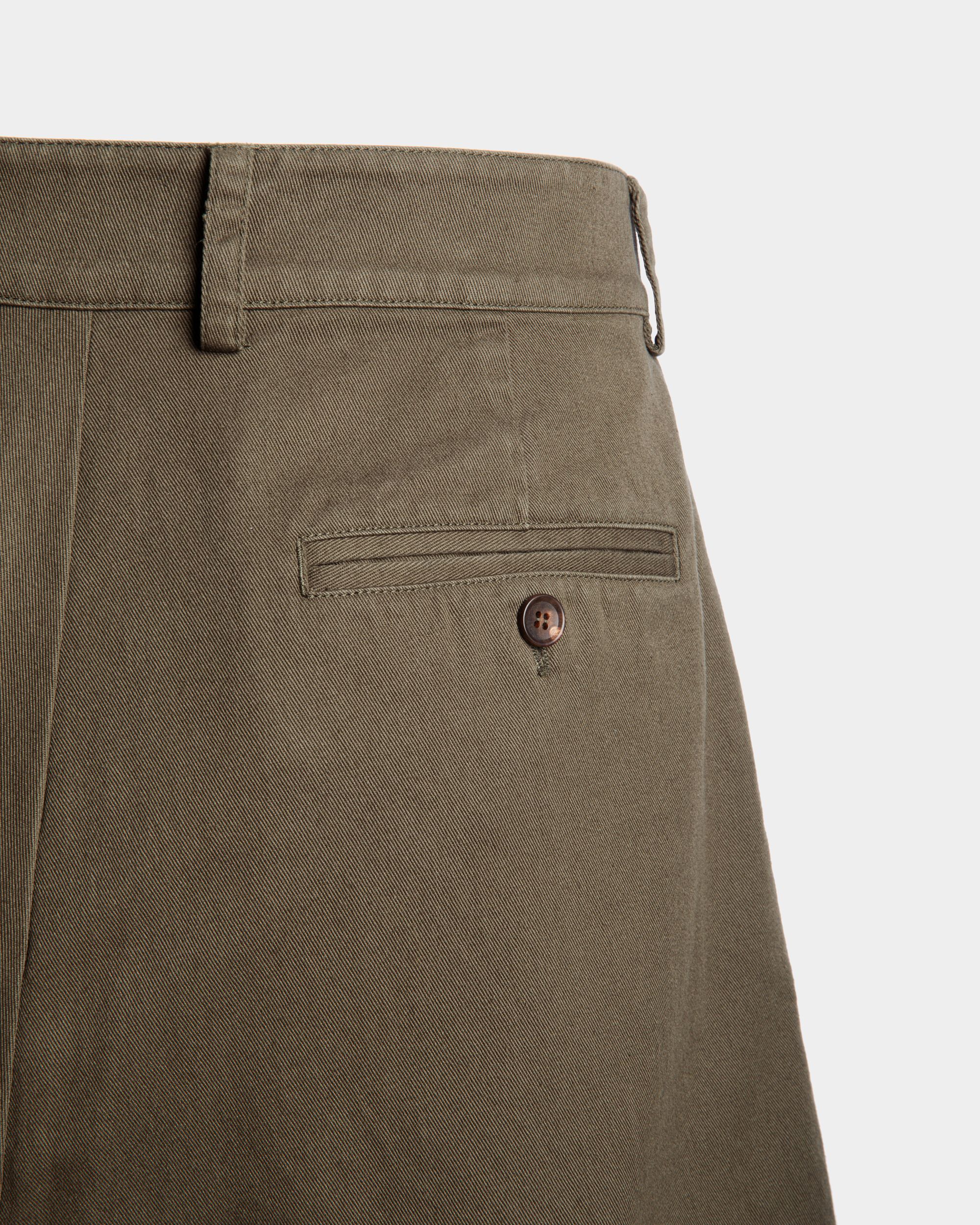 Adrien Brody Travel Collection Shorts In Military Green Cotton - Men's - Bally - 05