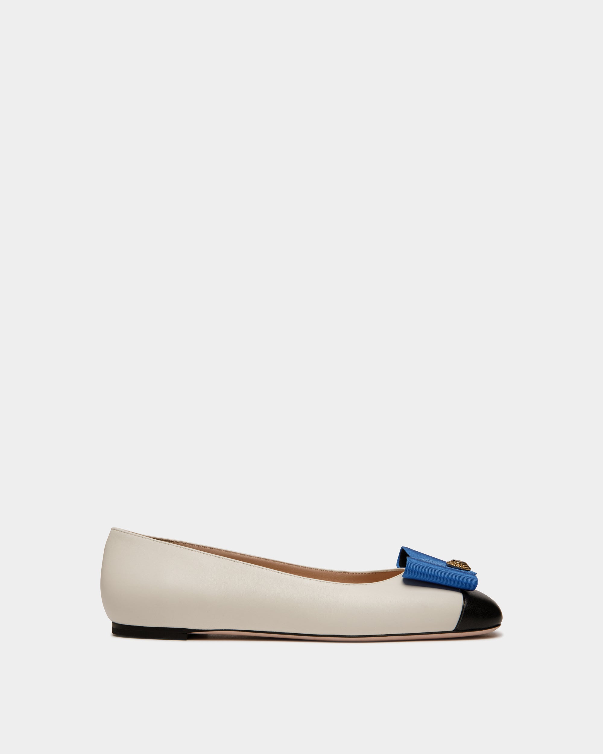 B-Bow Flat in White and Black Leather - Women's - Bally - 01