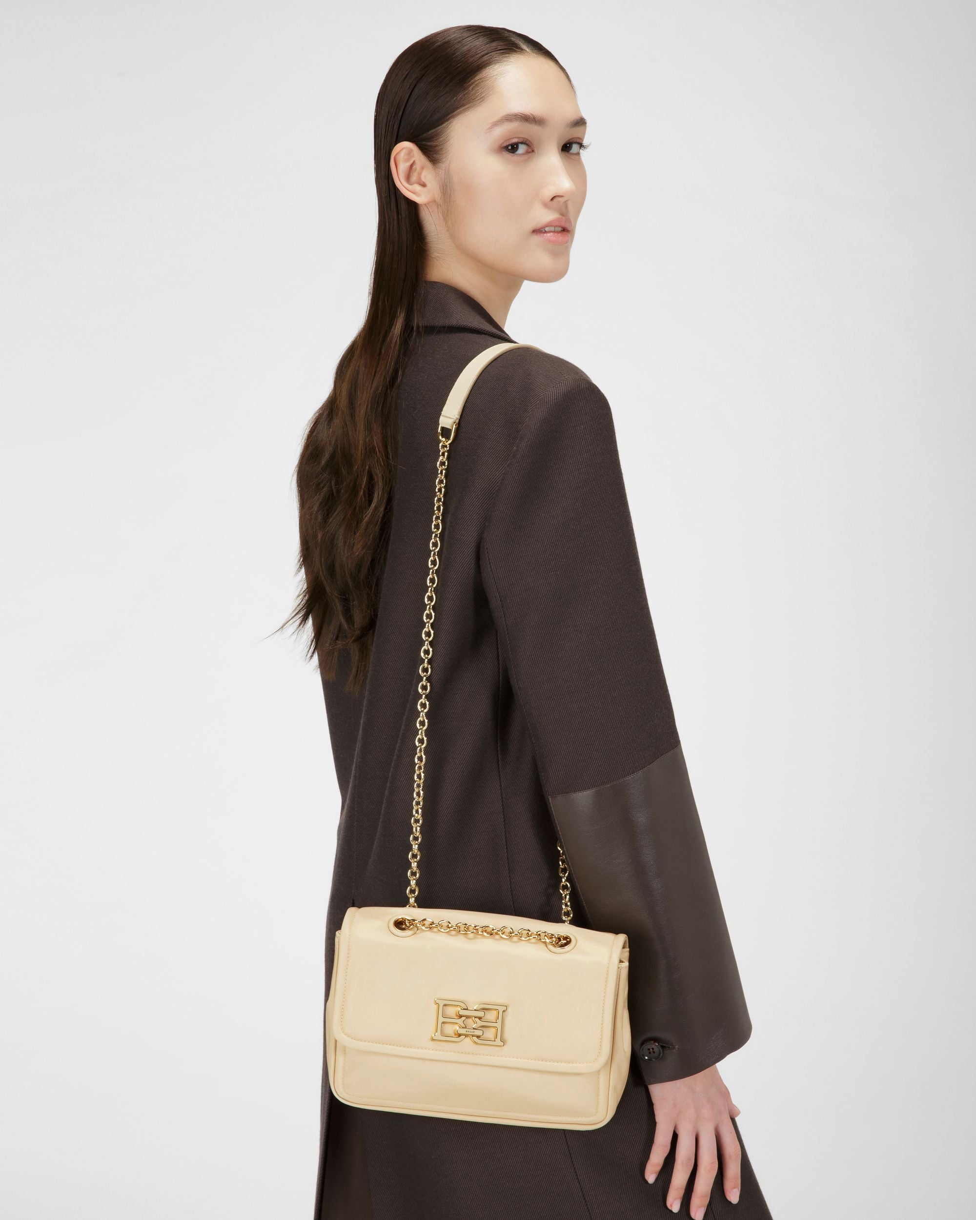 Ehrin Nylon Crossbody Bag In Light Beige - Women's - Bally - 02