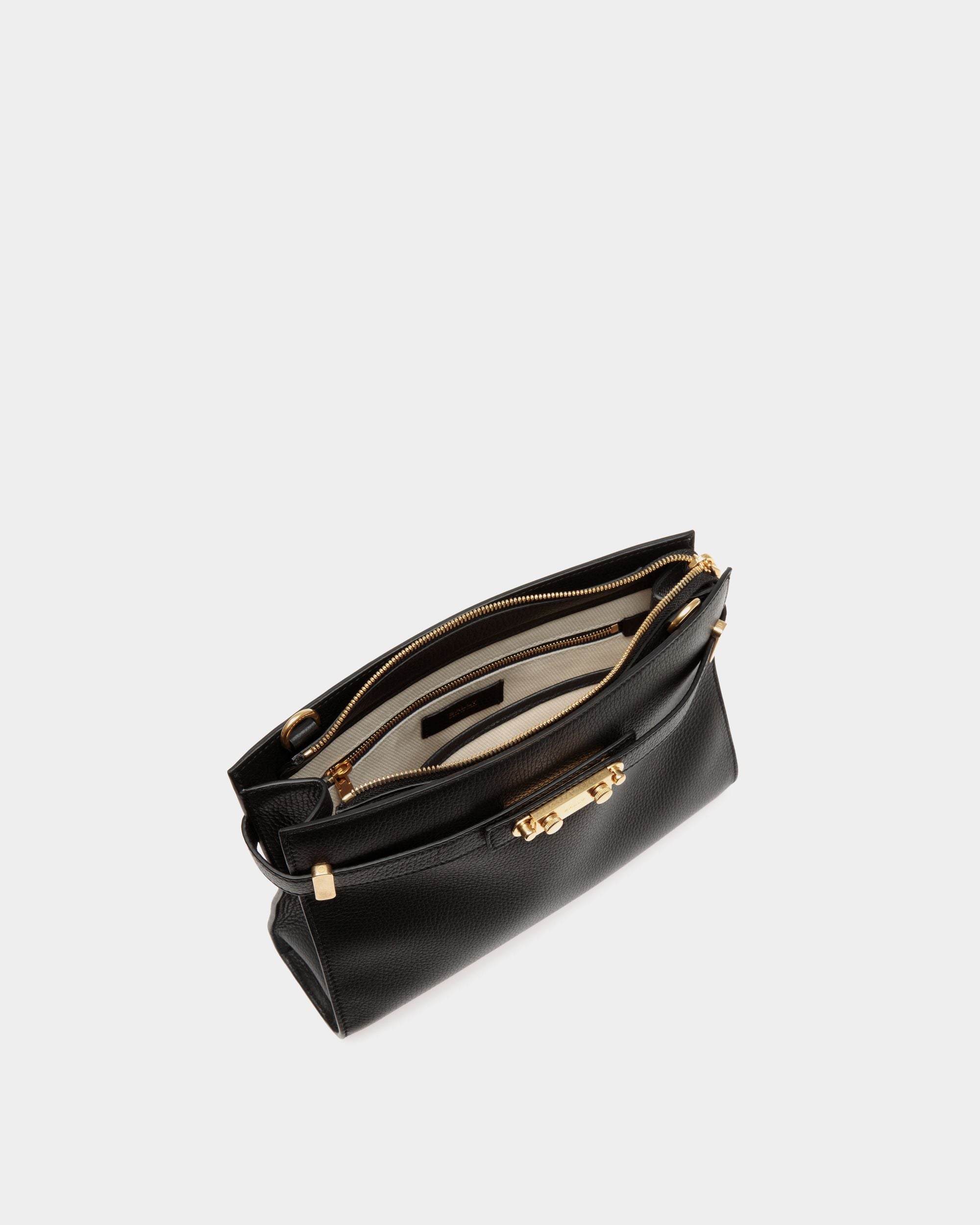 Carriage Shoulder Bag in Black Grained Leather - Women's - Bally - 05