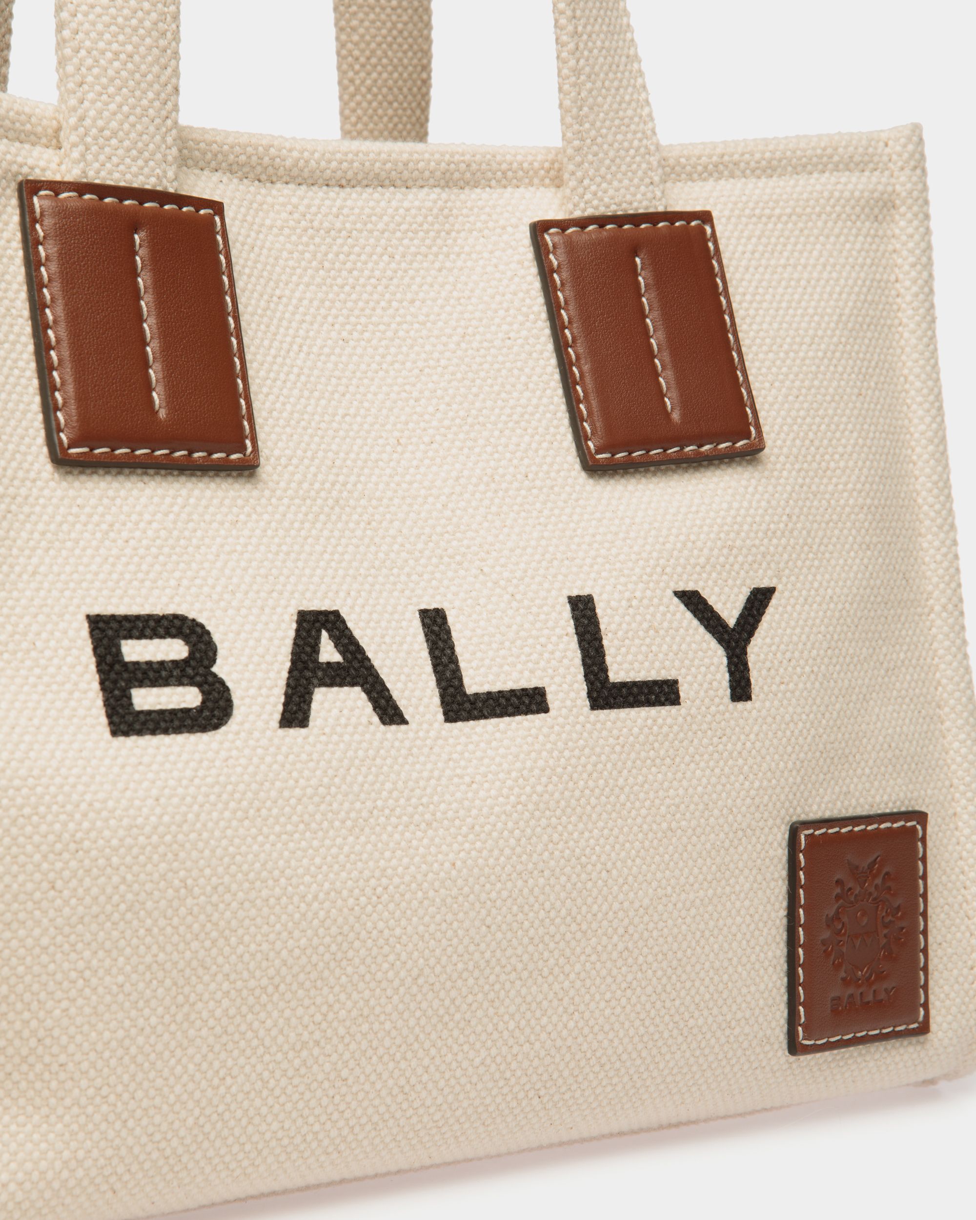 Akelei Tote Bag in Natural Canvas - Women's - Bally - 04