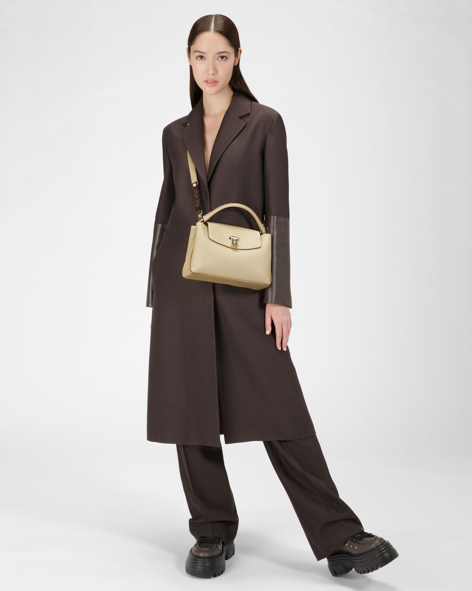 Layka Leather Top Handle Bag In Fossil - Women's - Bally - 06