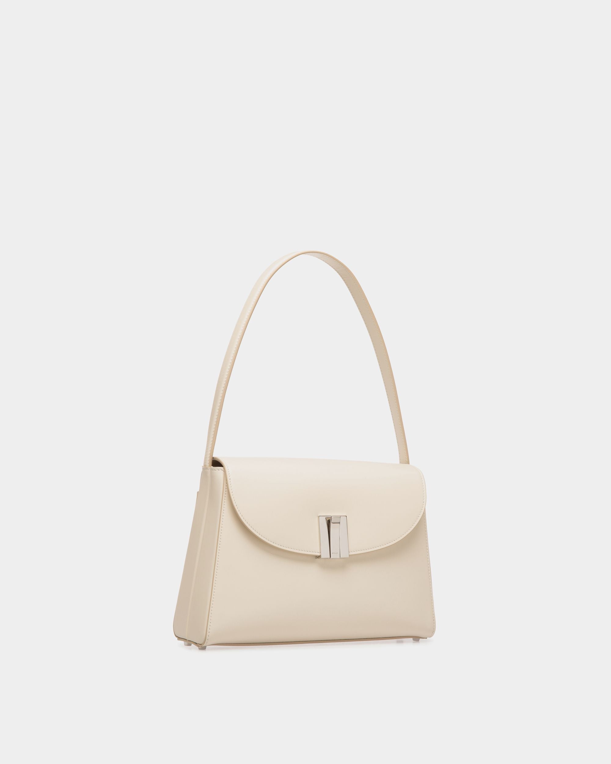 Ollam Shoulder Bag in White Leather - Women's - Bally - 04