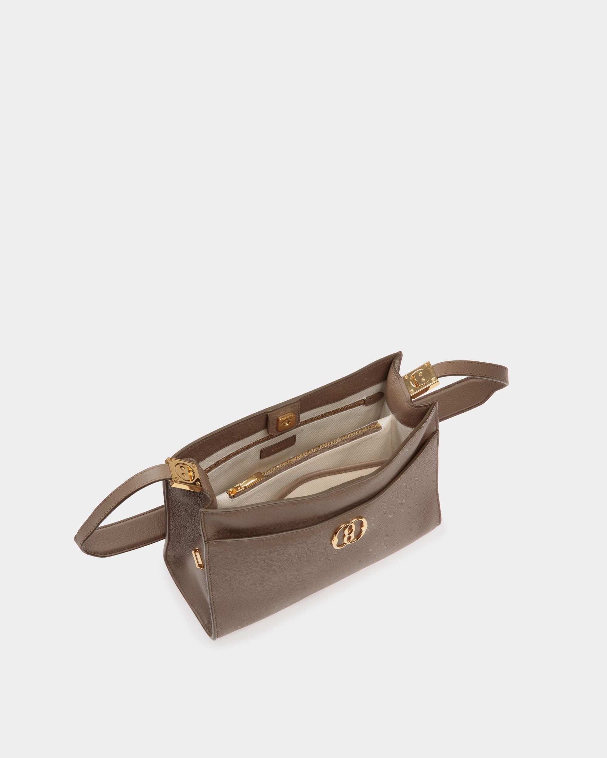 Emblem Shoulder Bag in Beige Grained Leather - Women's - Bally - 04