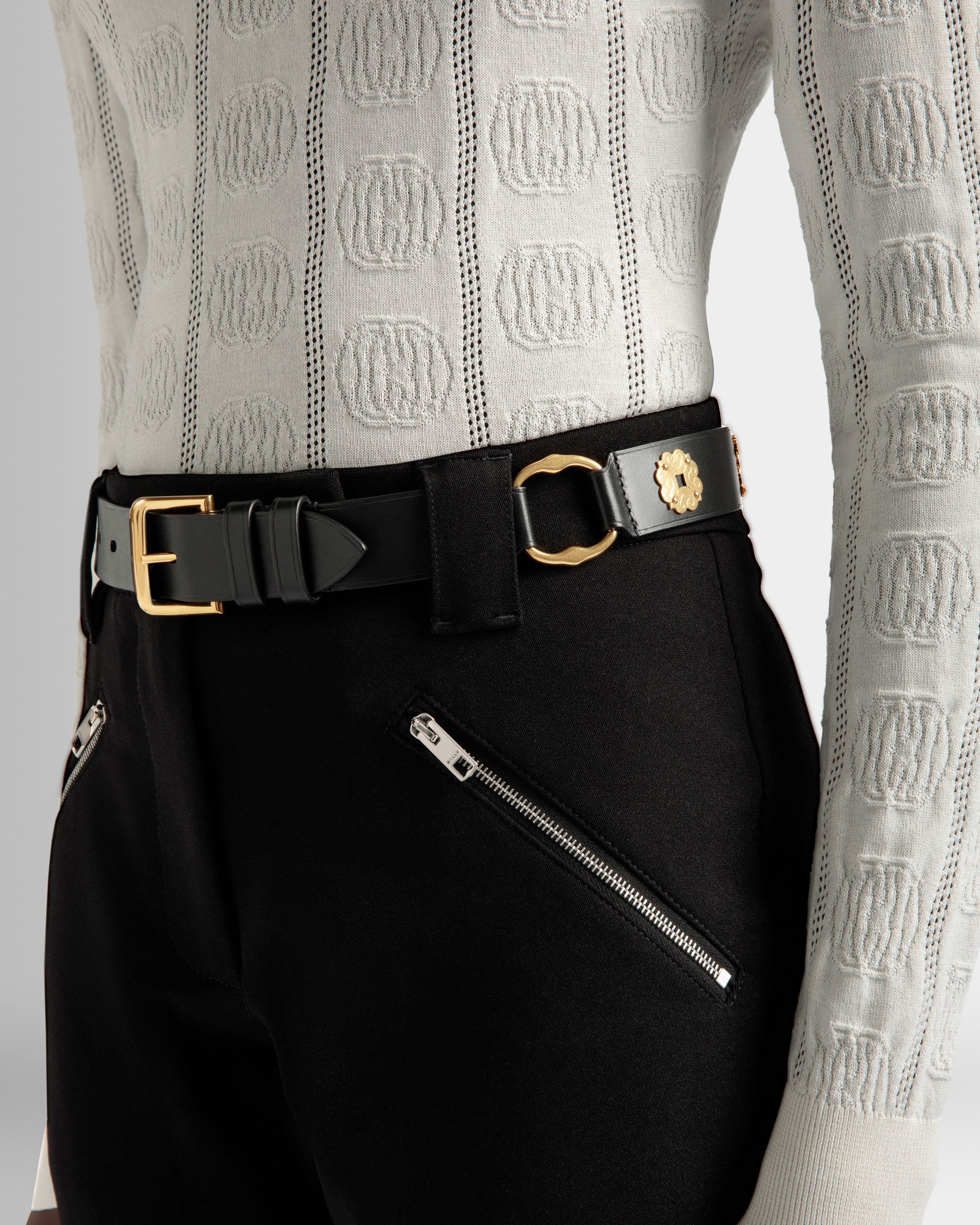 Arkle 95 cm Belt in Black Leather - Women's - Bally - 03