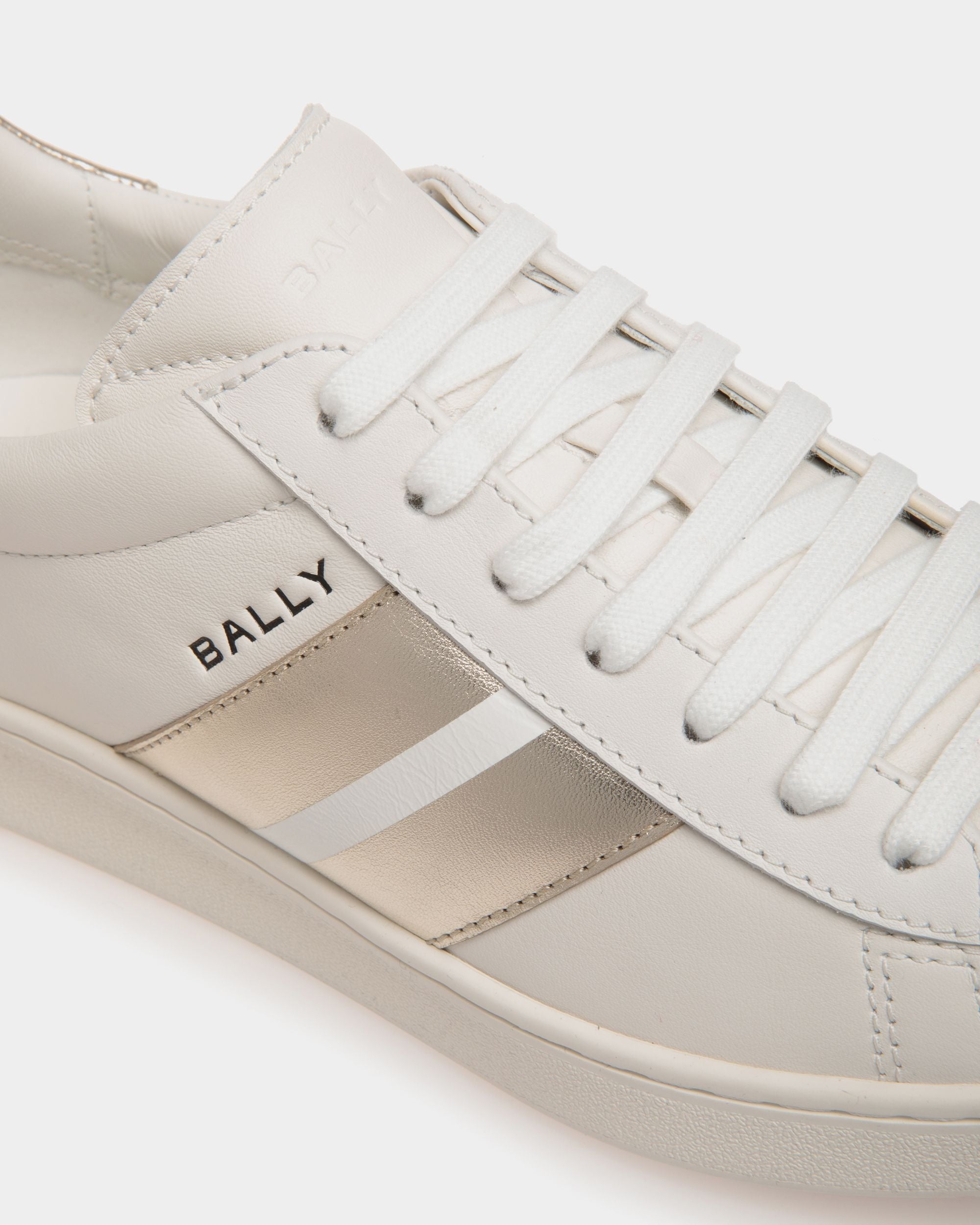 Tennis Sneaker In White And Gold Leather - Women's - Bally - 05