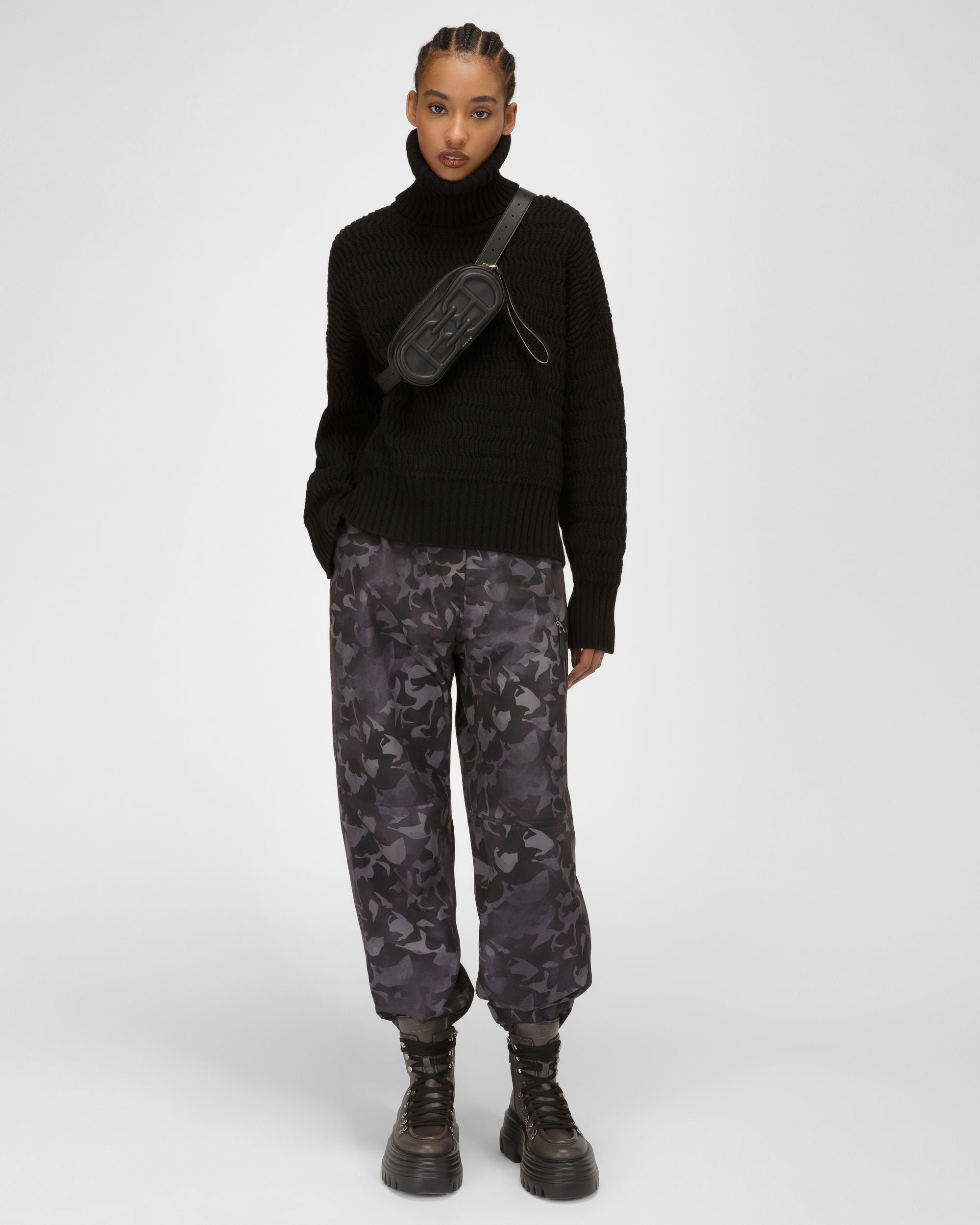 Wool And Cashmere Roll Neck In Black - Women's - Bally - 02