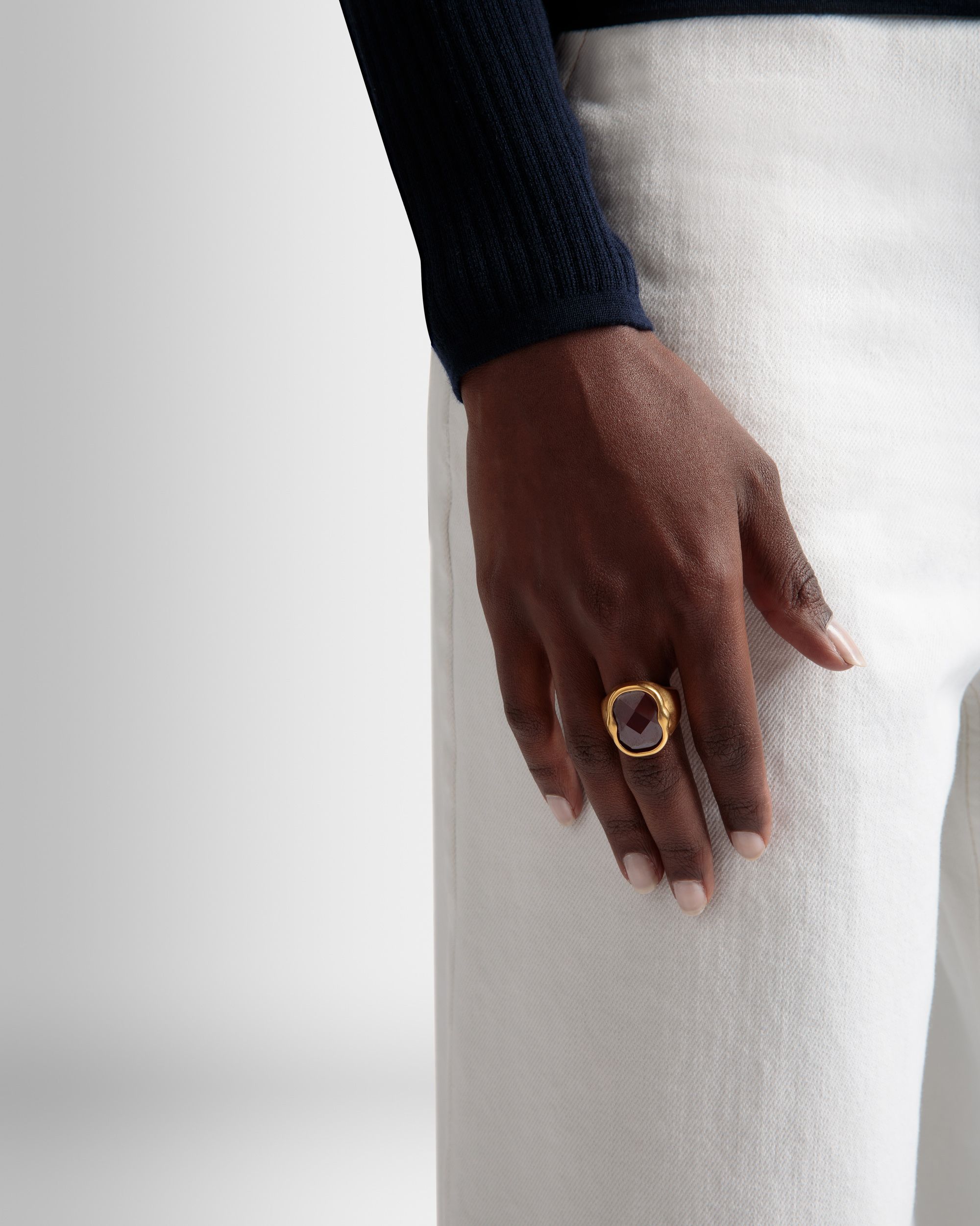 Frame Ring In Hammered Gold - Women's - Bally - 02