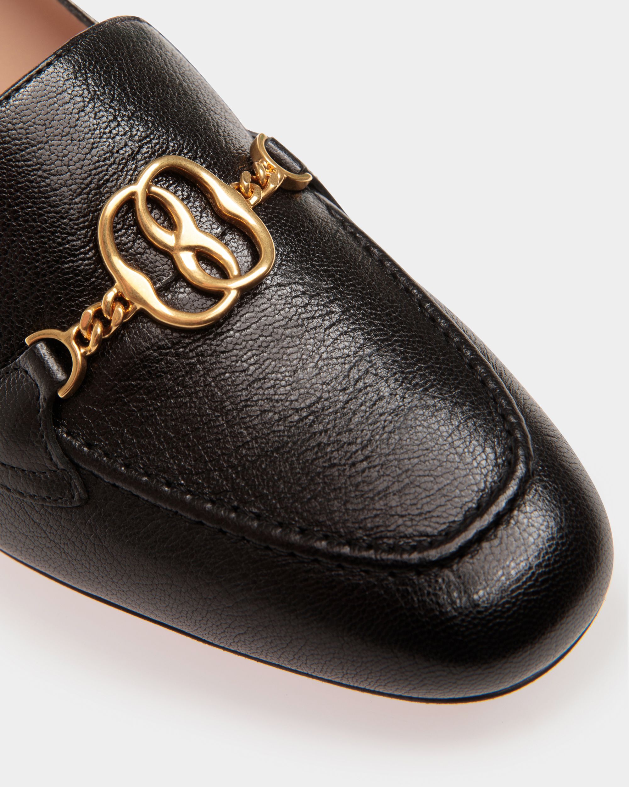 Emblem Pumps In Black Leather - Women's - Bally - 04