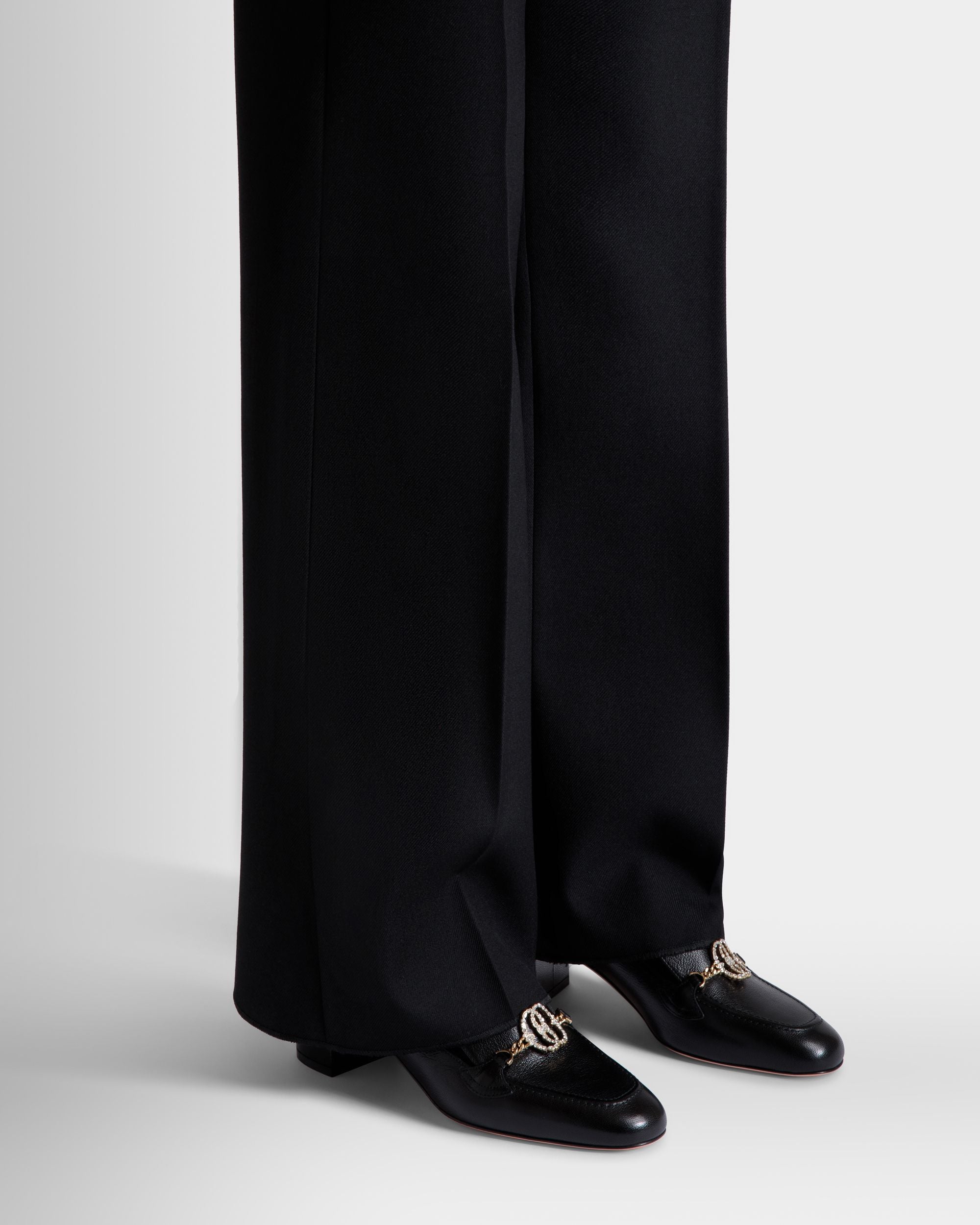 Daily Emblem Pump in Black Leather - Women's - Bally - 02