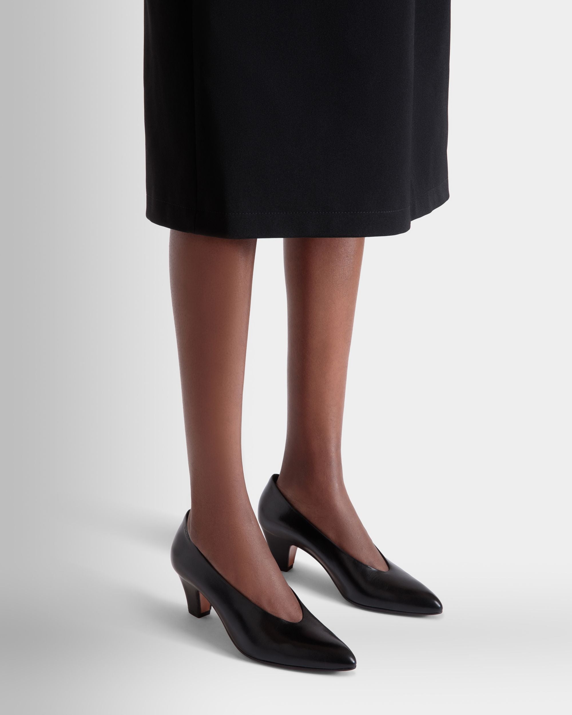 Alva Pump in Black Leather - Women's - Bally - 02