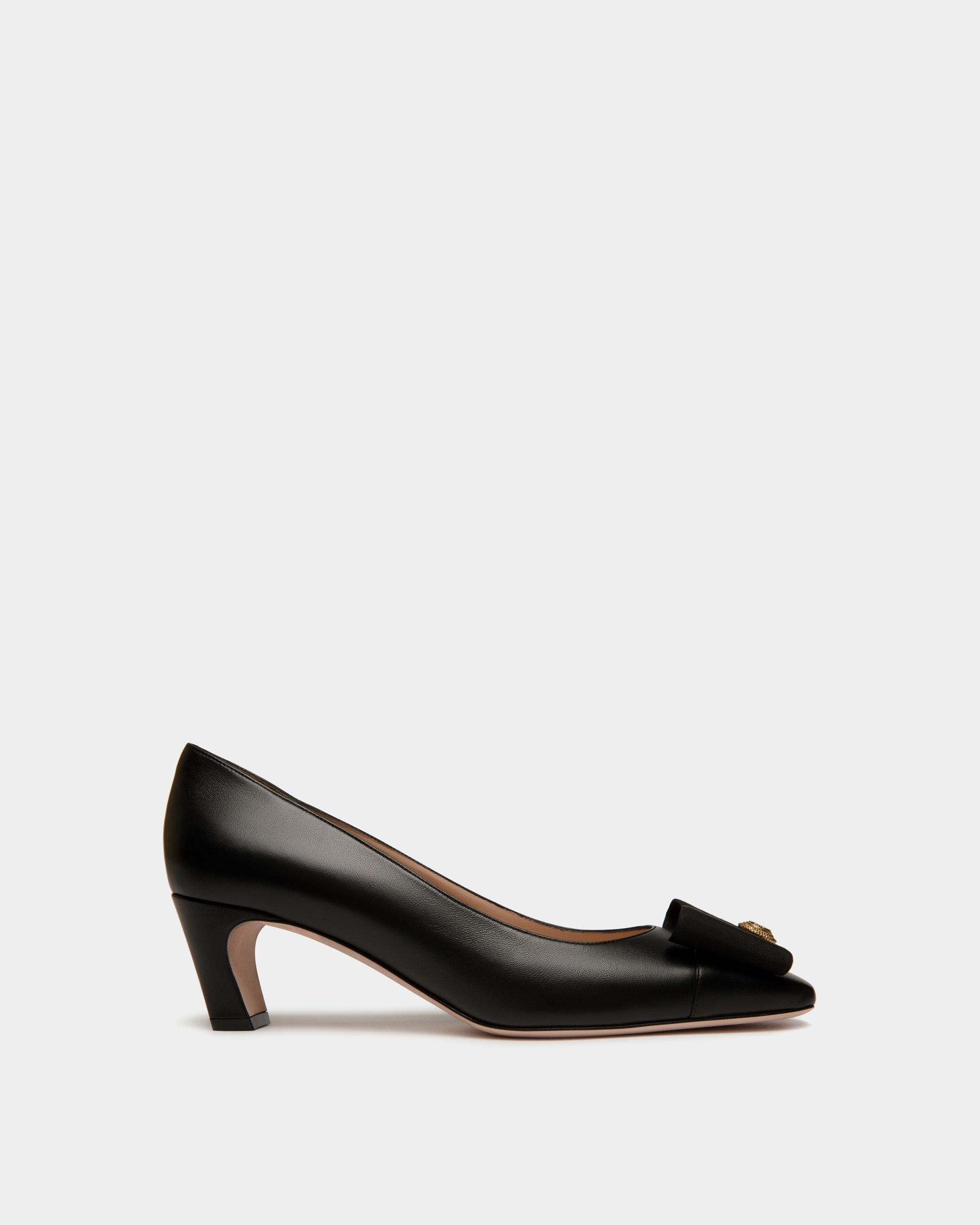 B-Bow Pump in Black Leather - Women's - Bally - 01